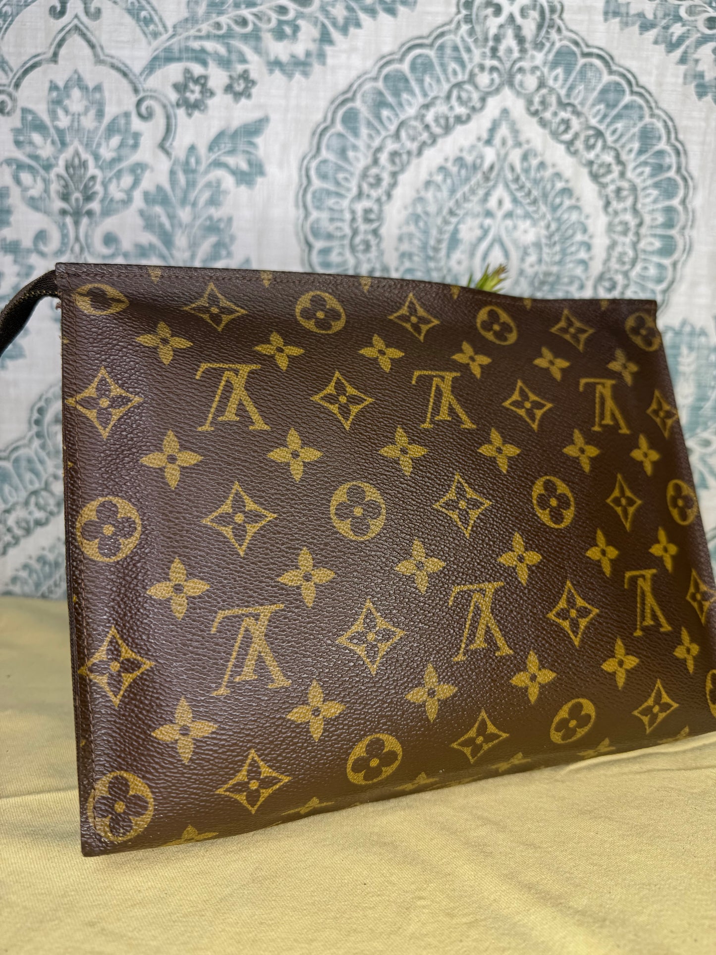Louis Vuitton Monogram Toiletry 26