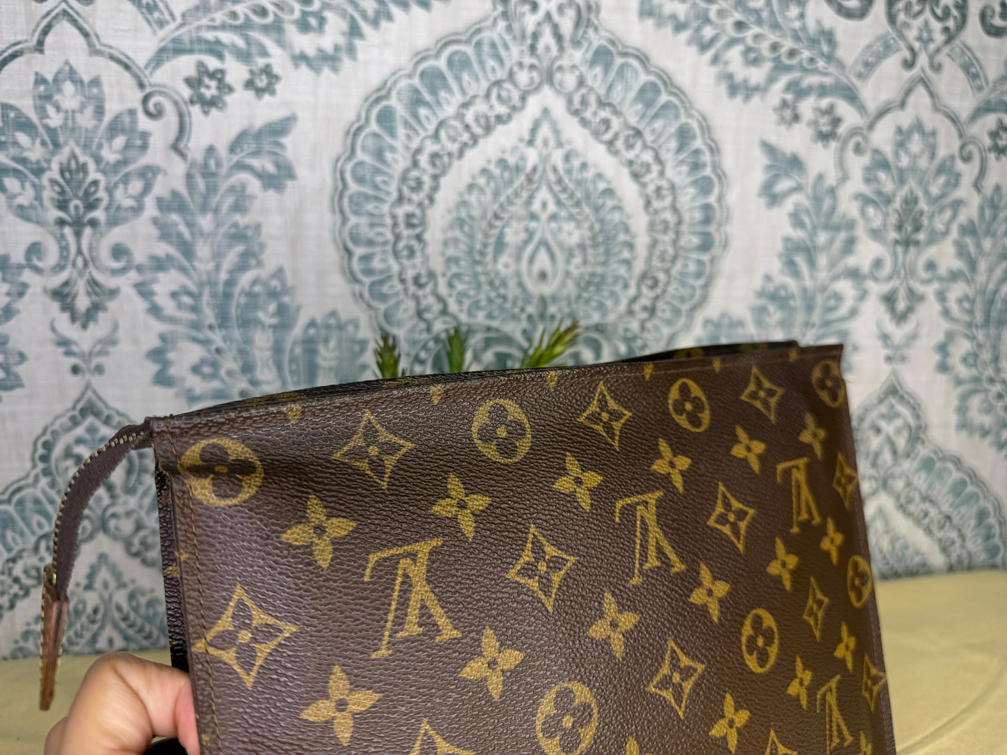 Louis Vuitton Monogram Toiletry 26