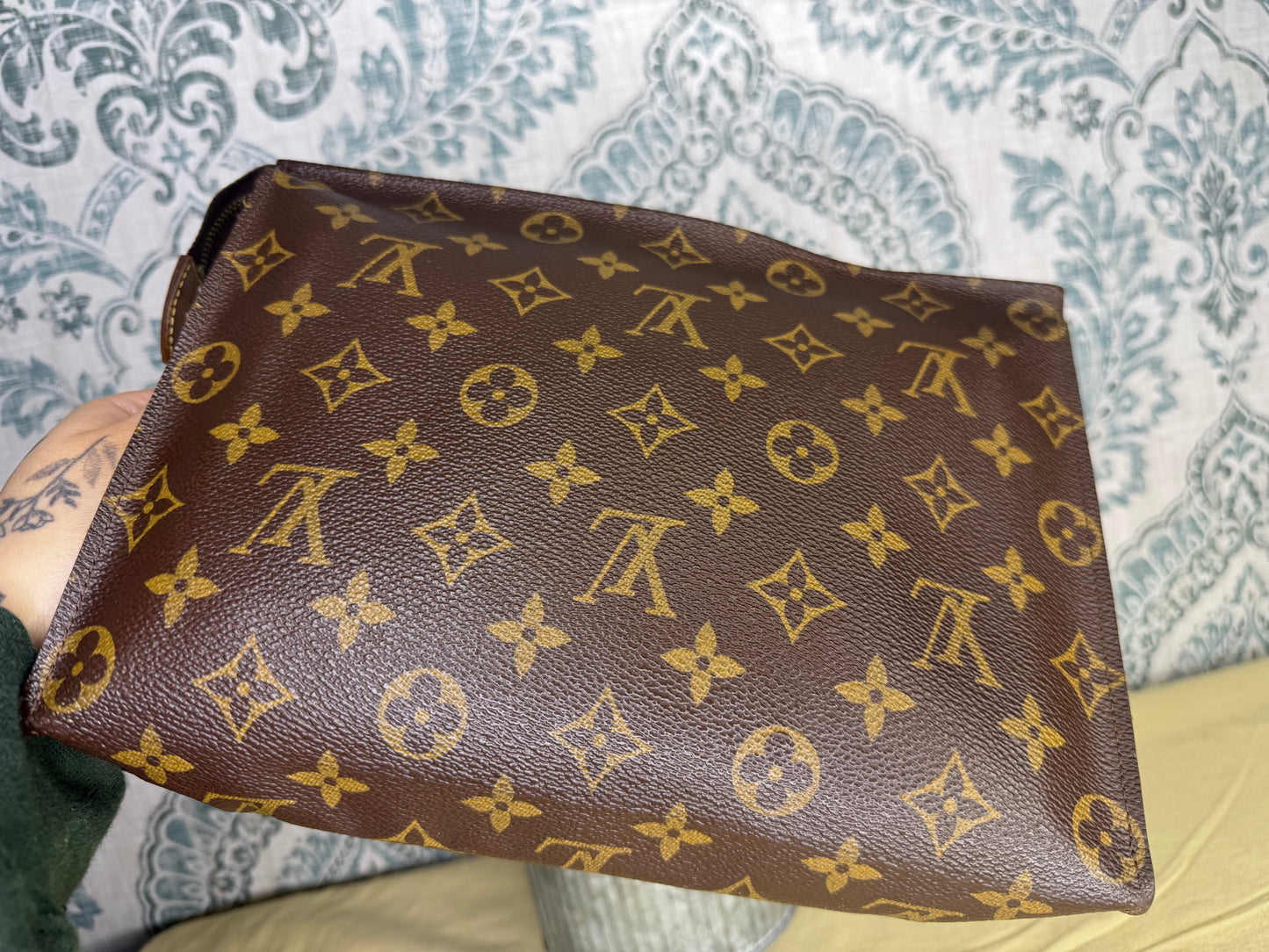 Louis Vuitton Monogram Toiletry 26