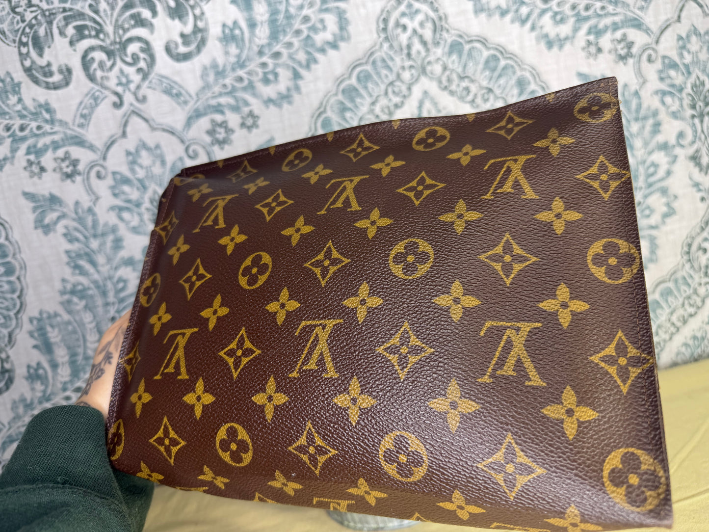Louis Vuitton Monogram Toiletry 26