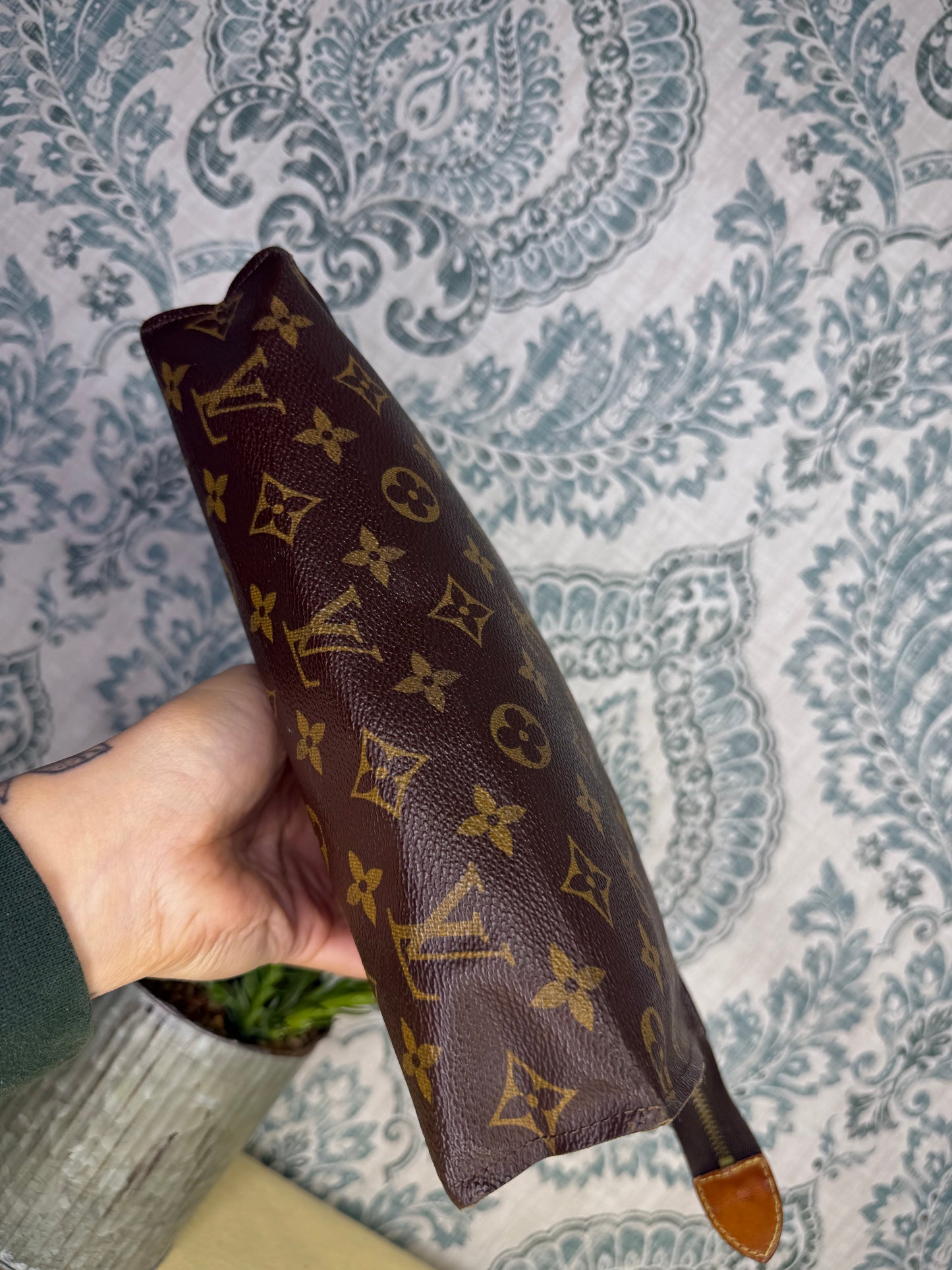 Louis Vuitton Monogram Toiletry 26