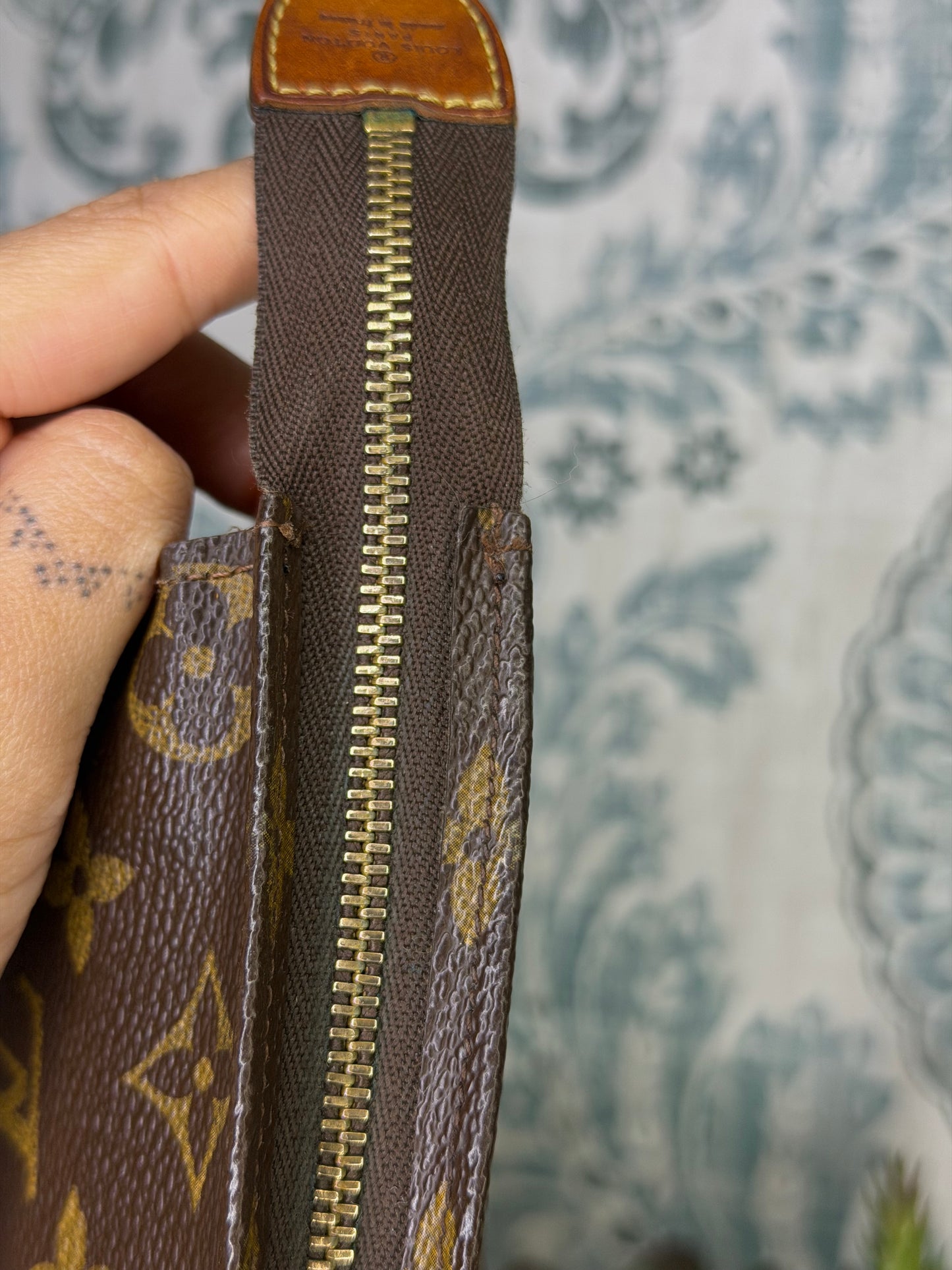 Louis Vuitton Monogram Toiletry 26