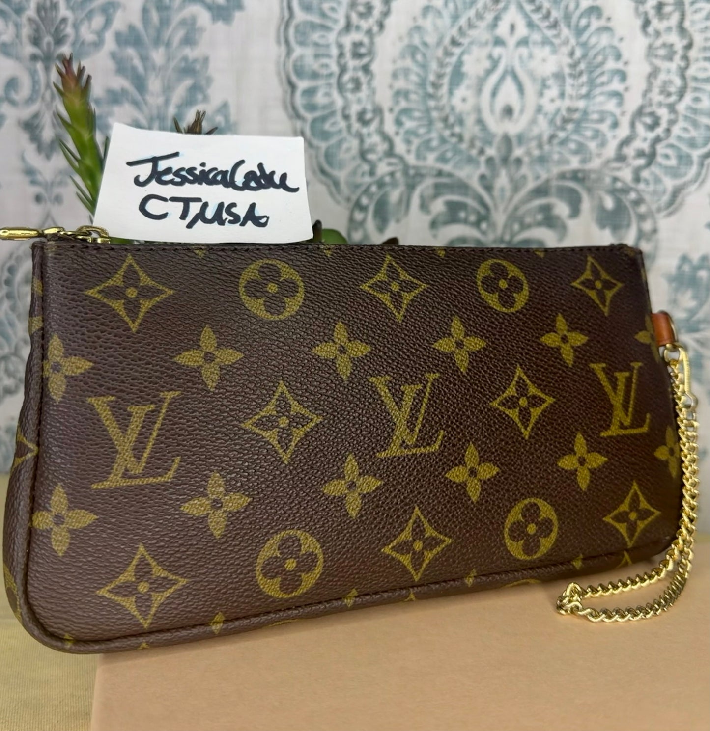 Louis Vuitton Sac Shopping Pouch #1