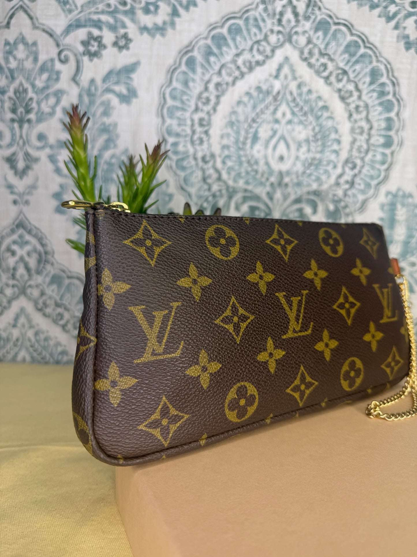 Louis Vuitton Sac Shopping Pouch #1