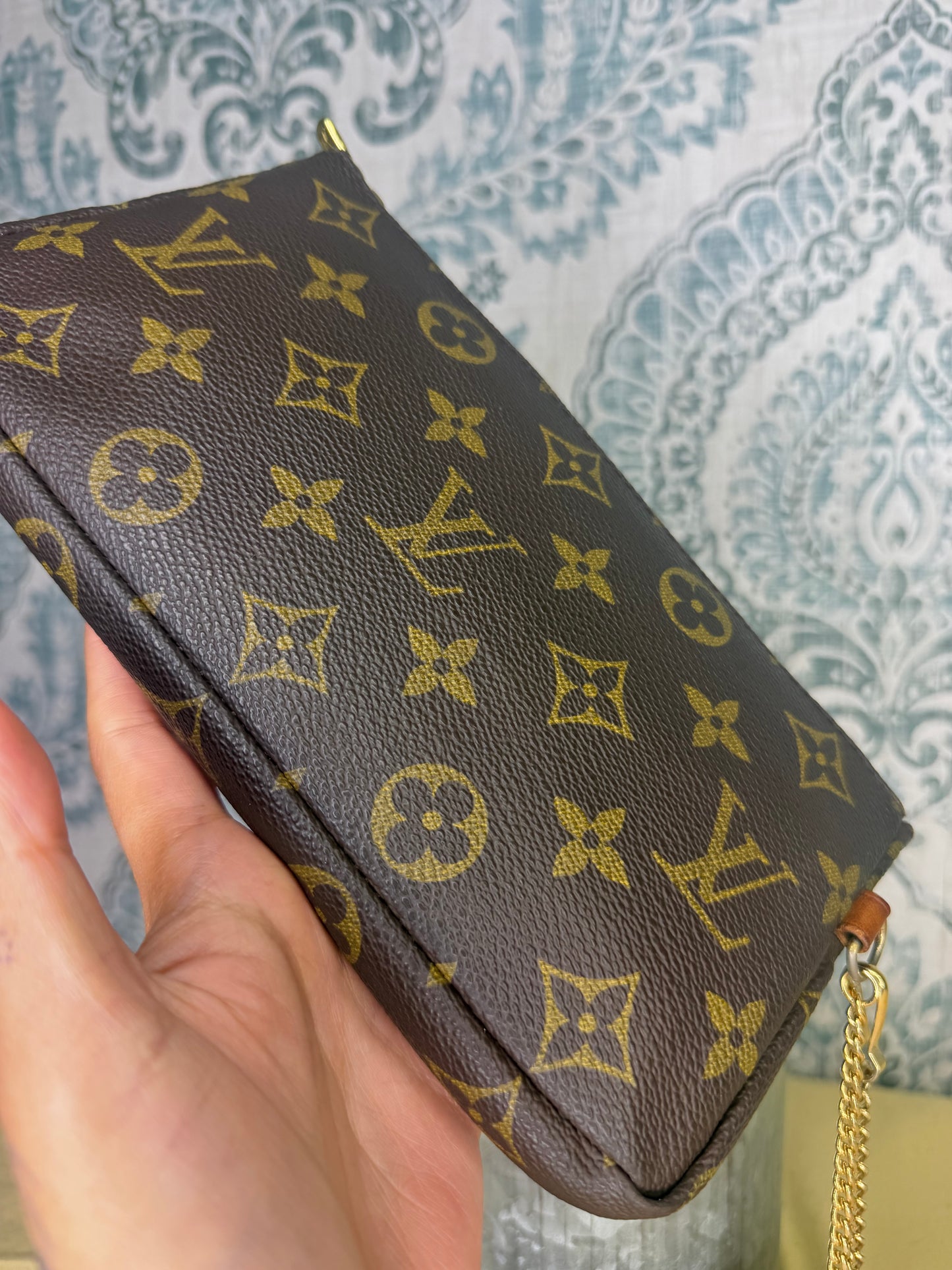 Louis Vuitton Sac Shopping Pouch #1