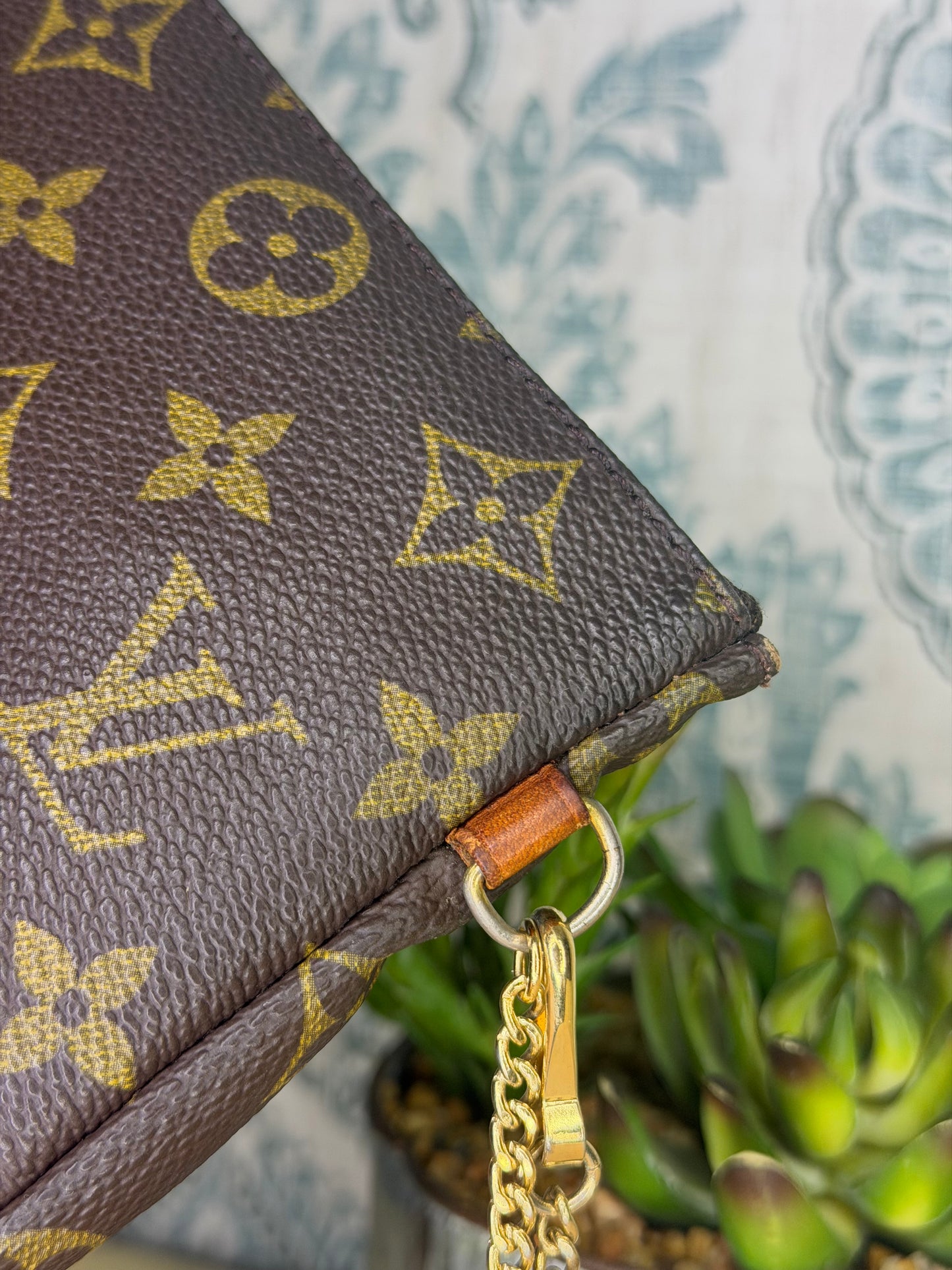 Louis Vuitton Sac Shopping Pouch #1