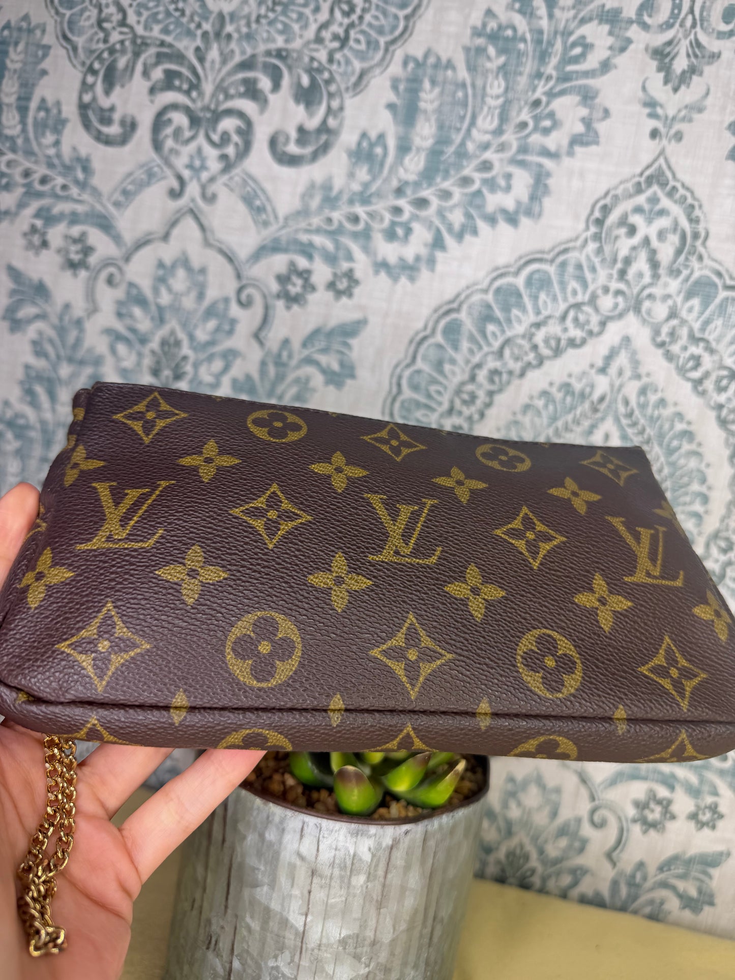 Louis Vuitton Sac Shopping Pouch #1