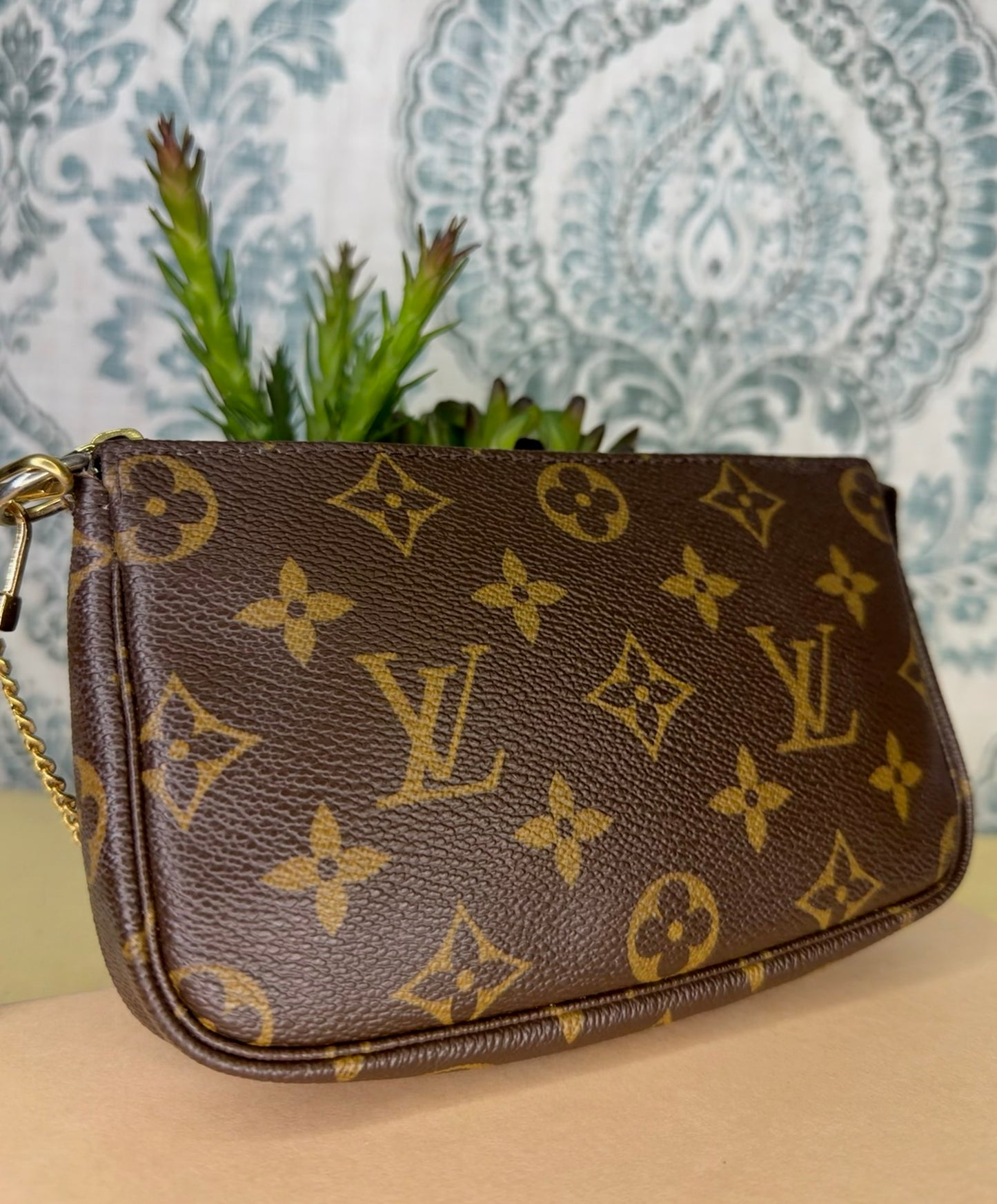 Louis Vuitton Monogram Bucket Pochette #1