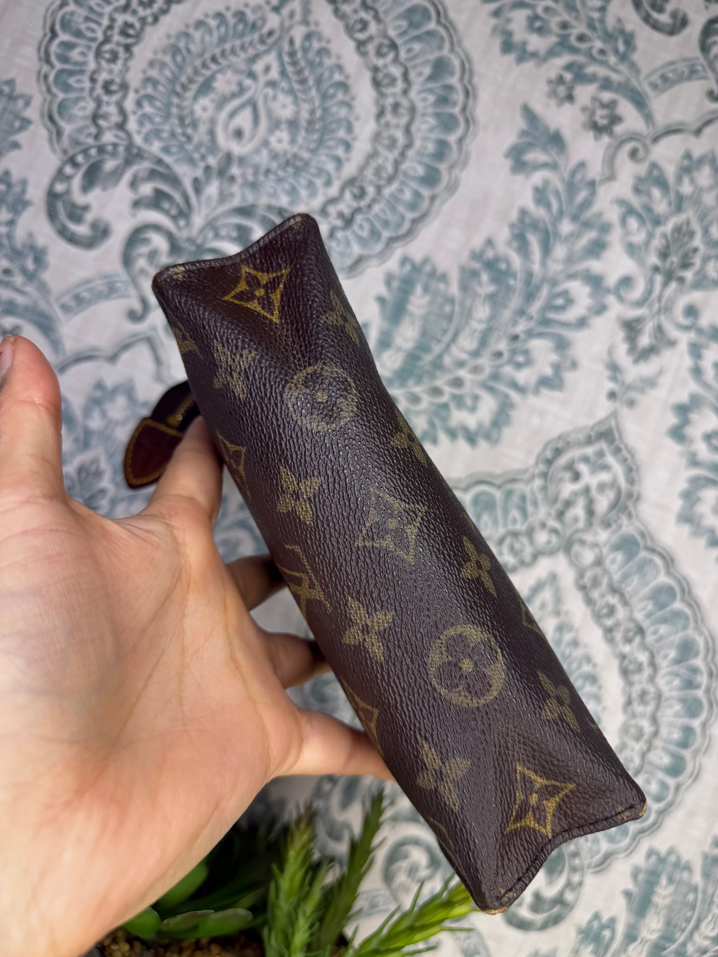 Louis Vuitton Toiletry 19