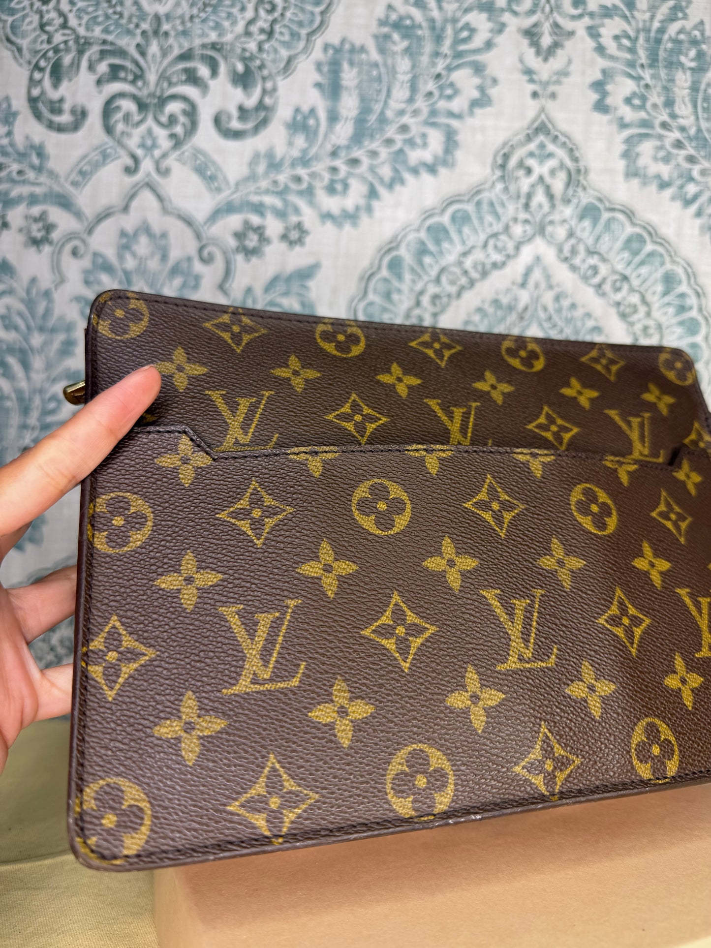Louis Vuitton Pochette Homme Clutch