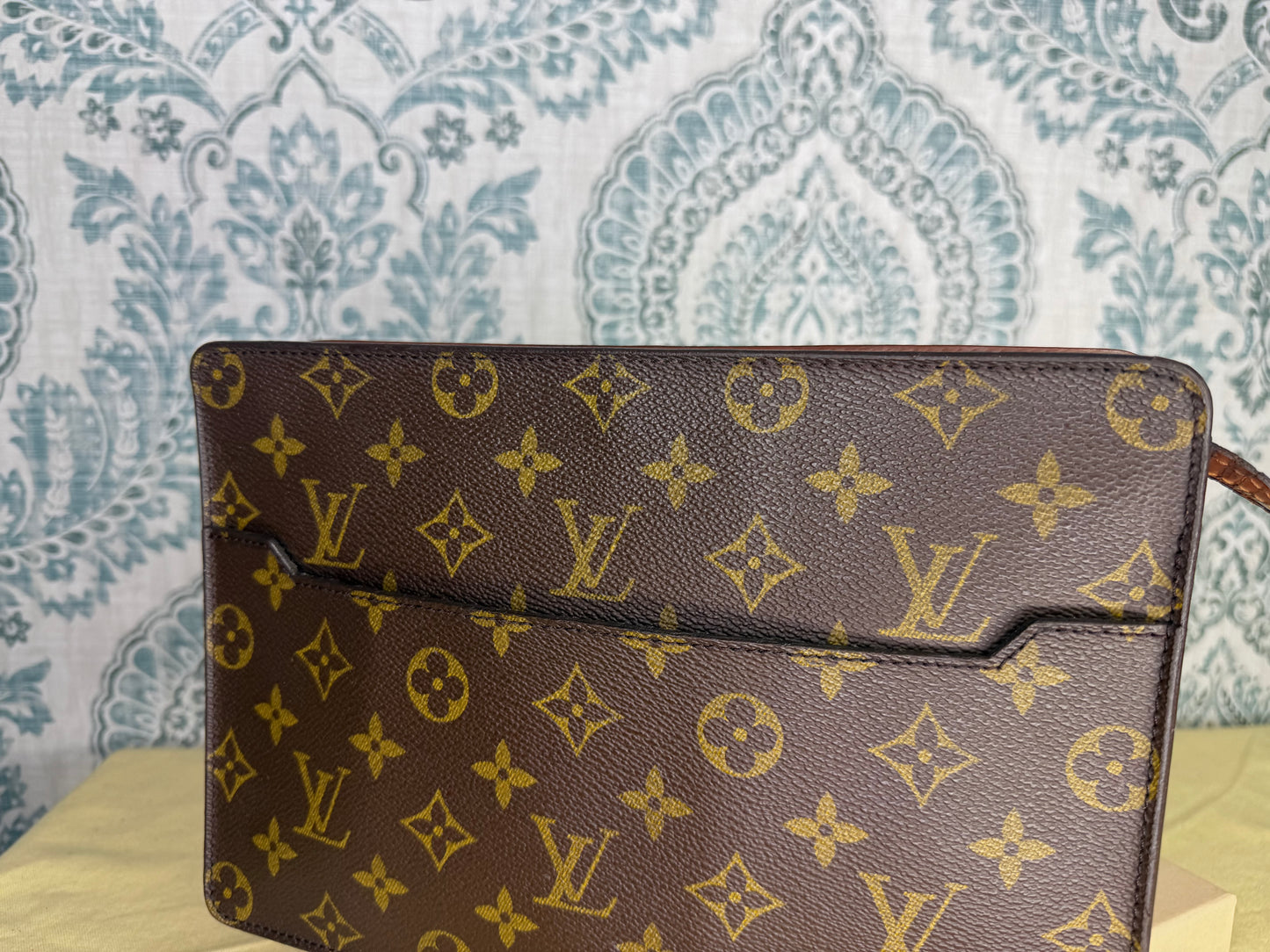 Louis Vuitton Pochette Homme Clutch