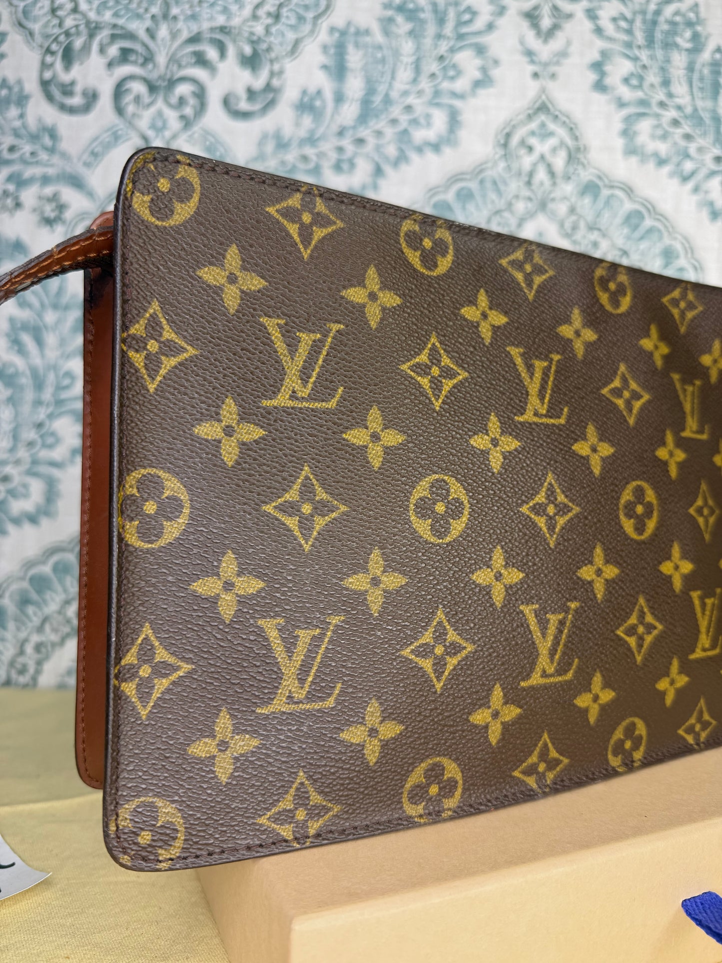 Louis Vuitton Pochette Homme Clutch