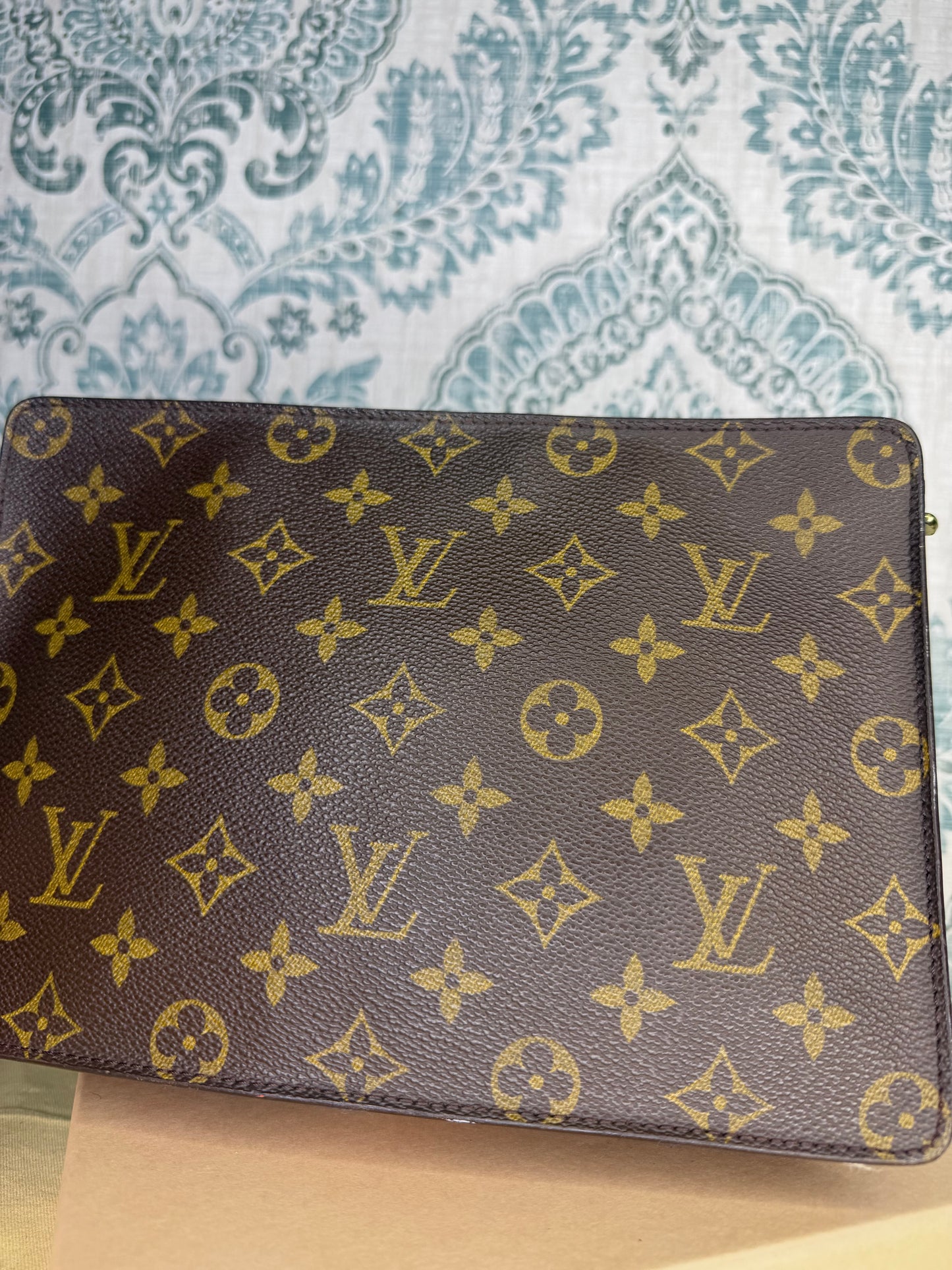 Louis Vuitton Pochette Homme Clutch
