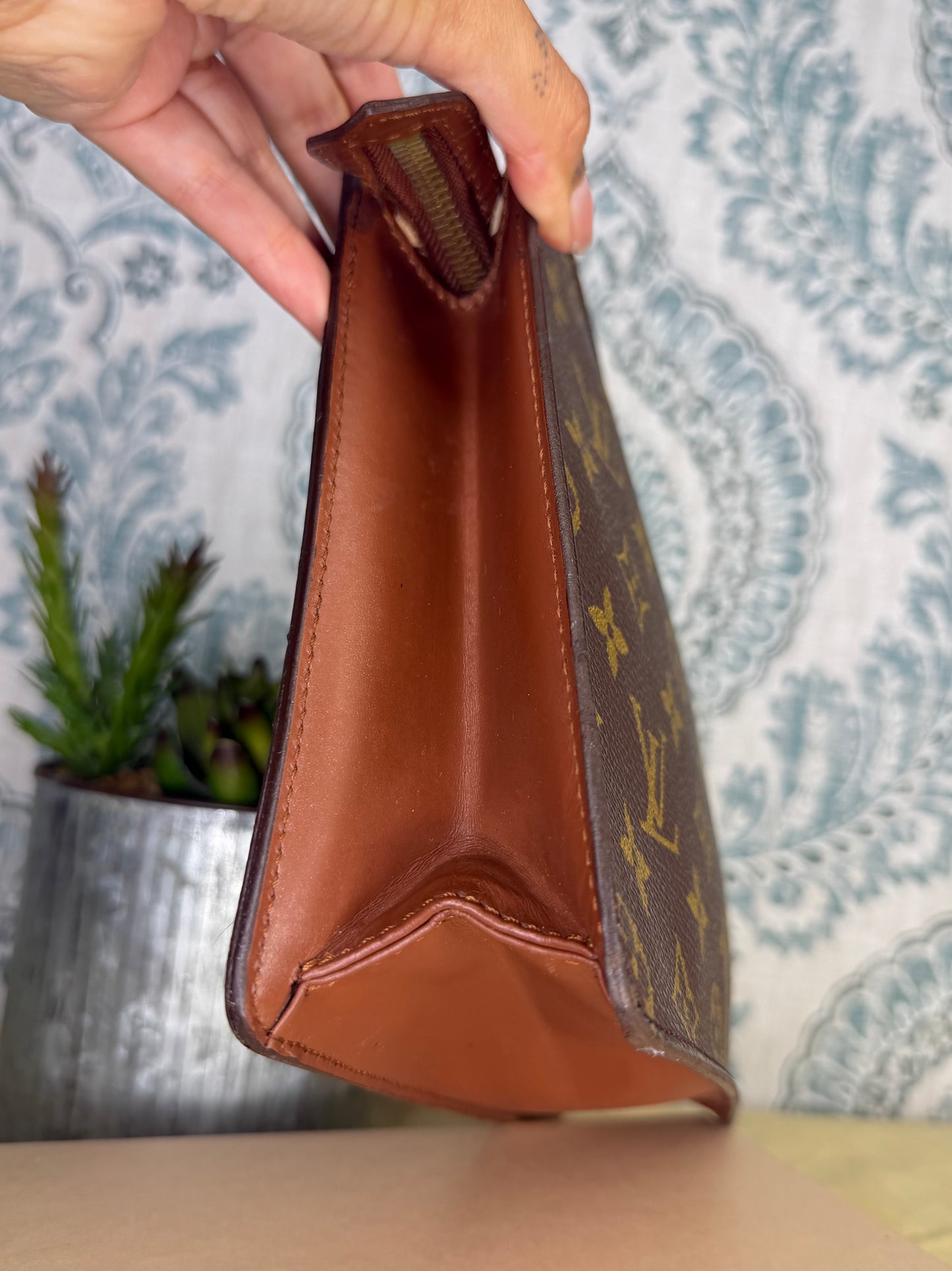Louis Vuitton Pochette Homme Clutch