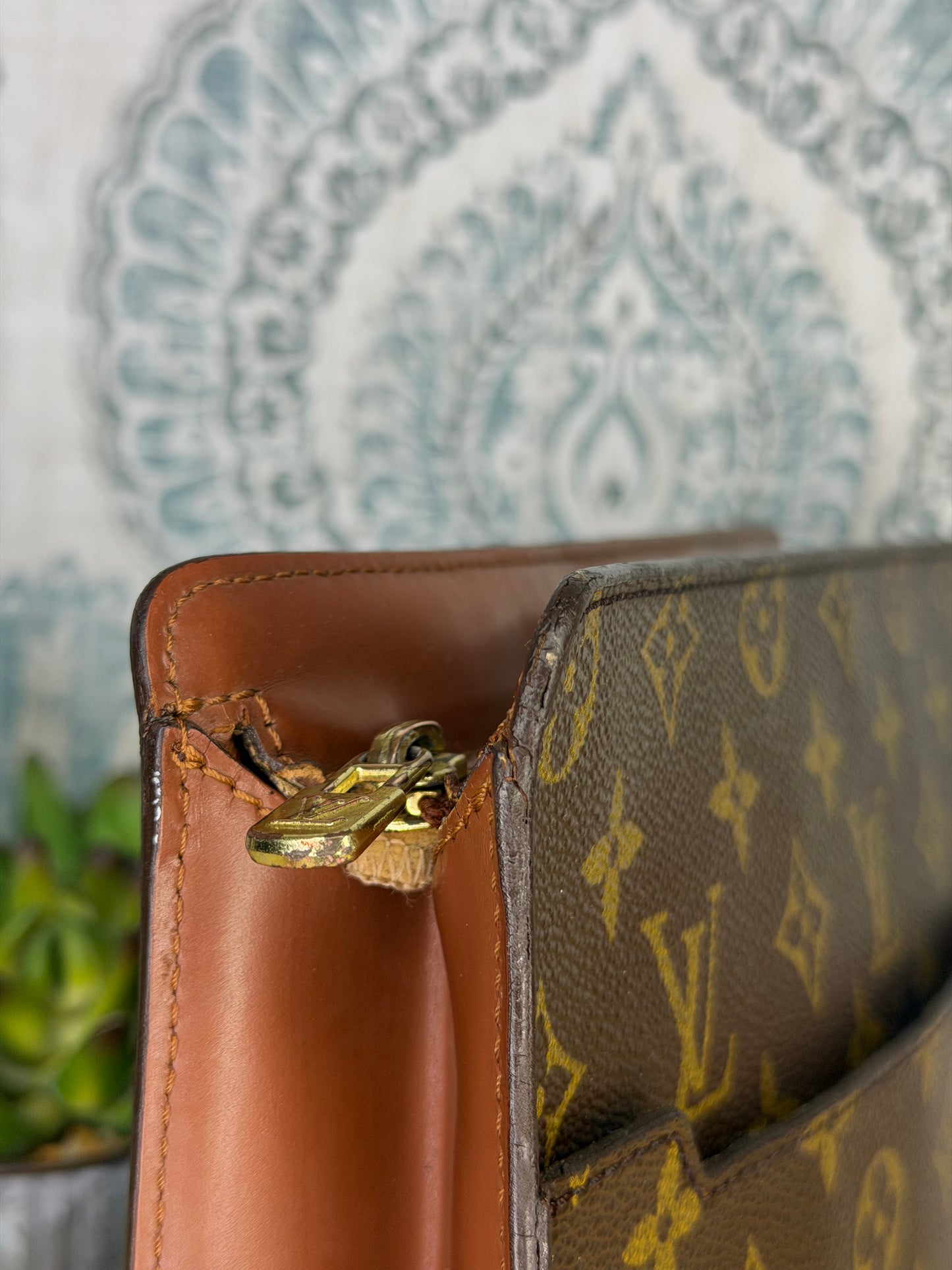 Louis Vuitton Pochette Homme Clutch