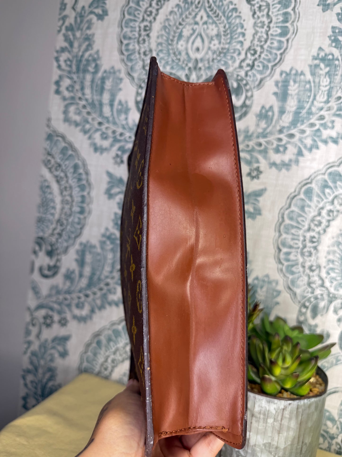 Louis Vuitton Pochette Homme Clutch