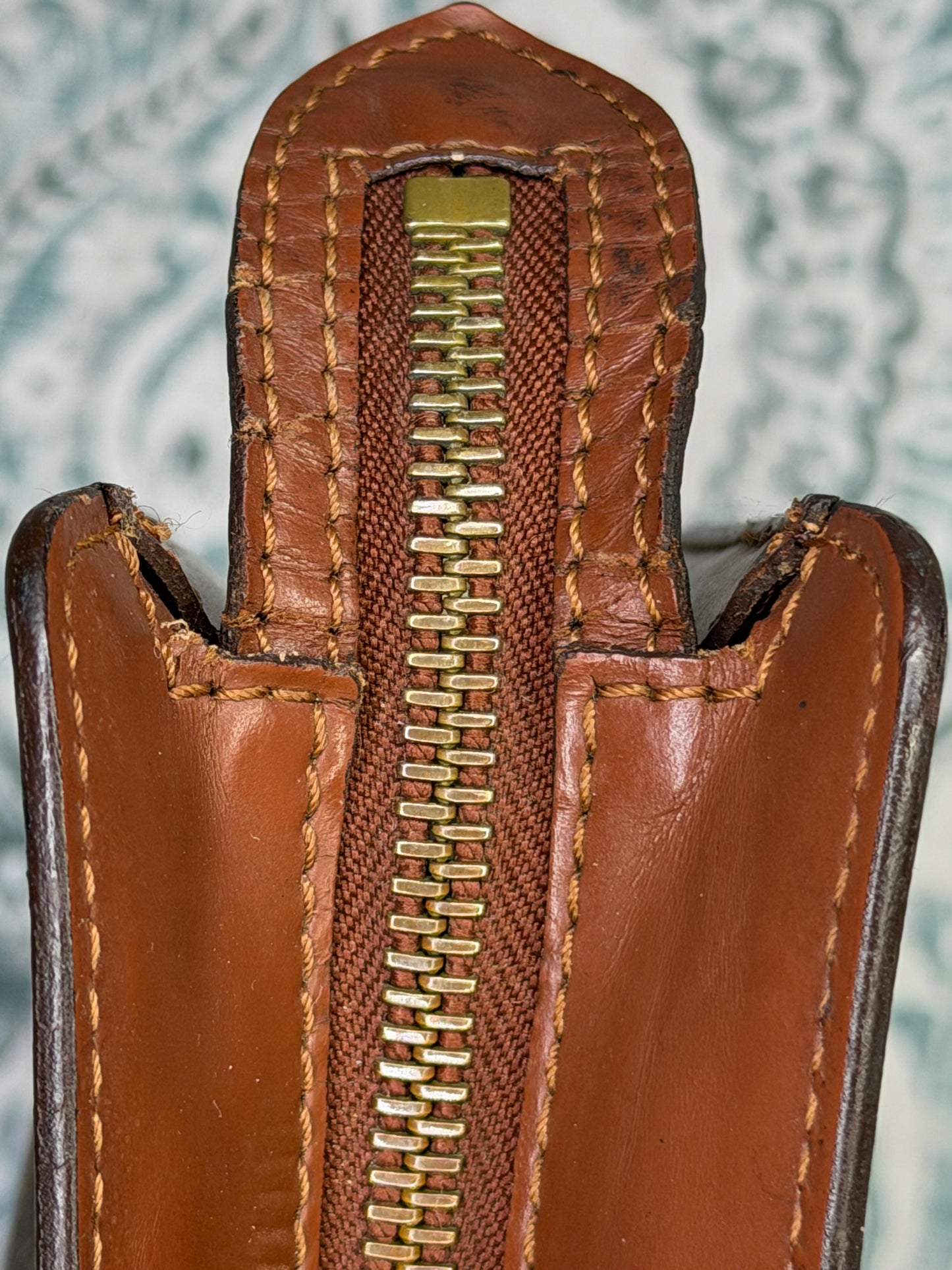 Louis Vuitton Pochette Homme Clutch