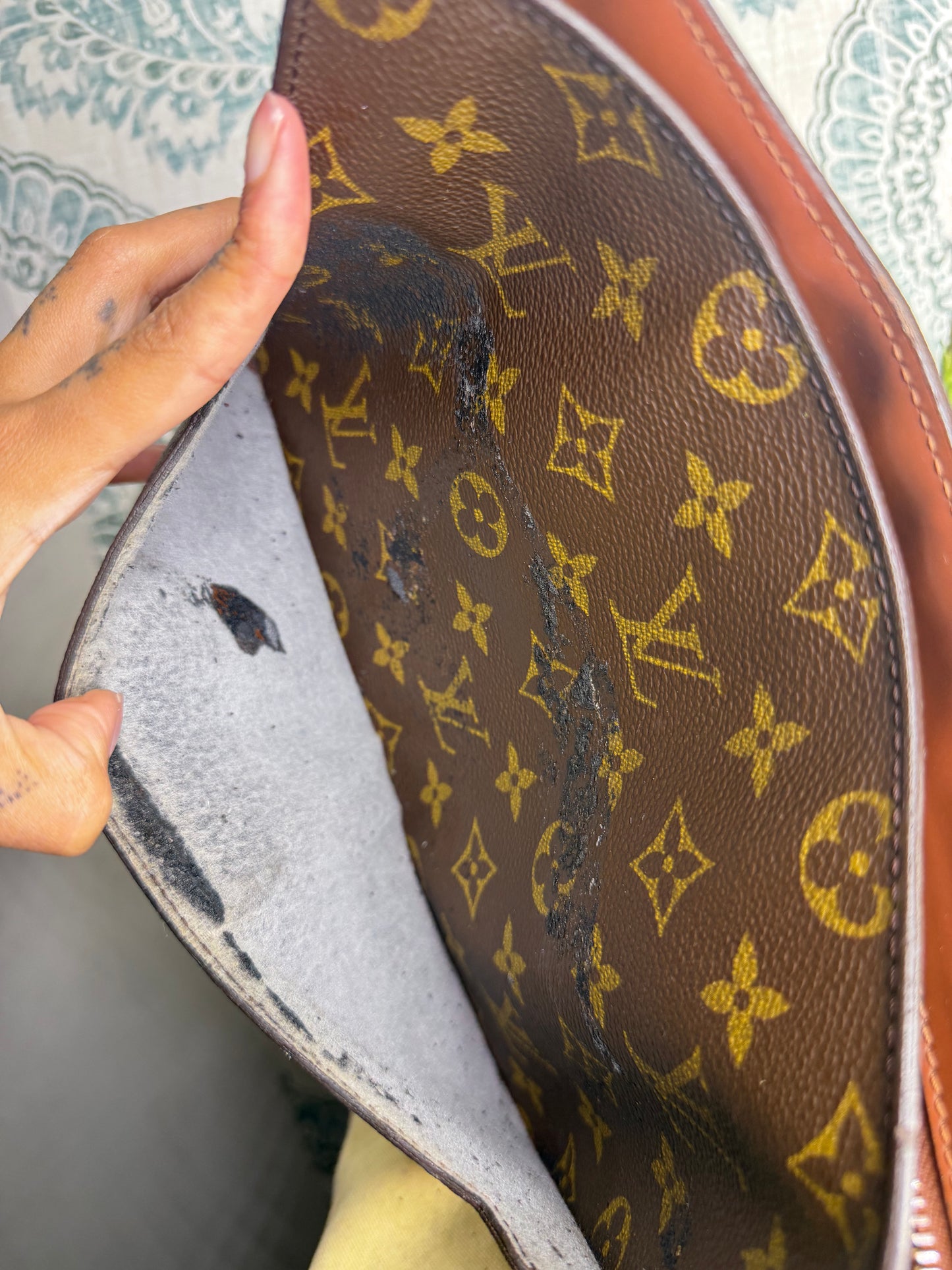 Louis Vuitton Pochette Homme Clutch