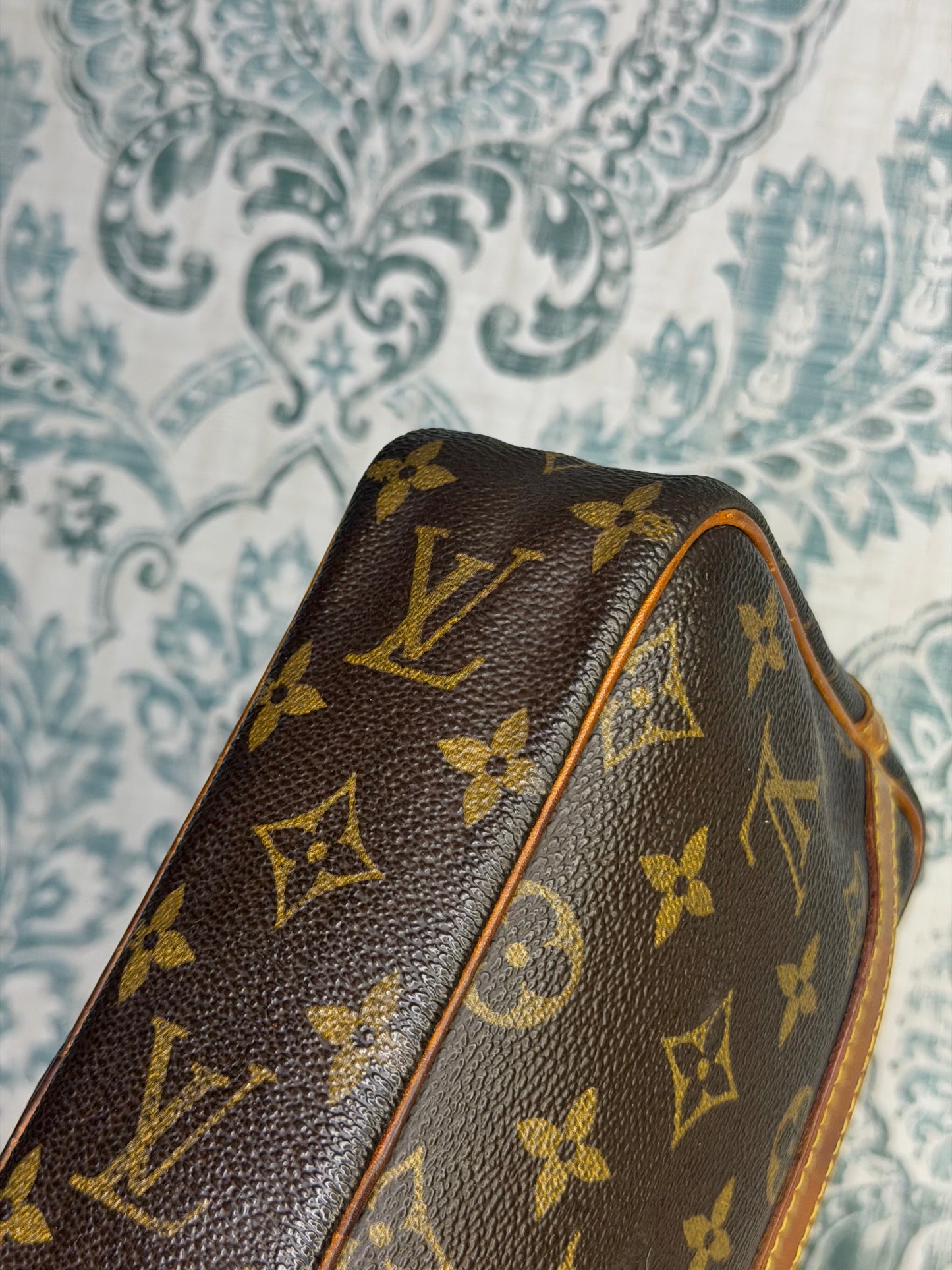 Louis Vuitton Compiegne 23