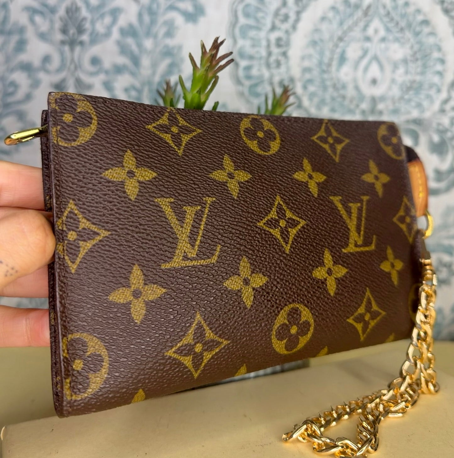 Louis Vuitton Monogram Bucket PM Pochette
