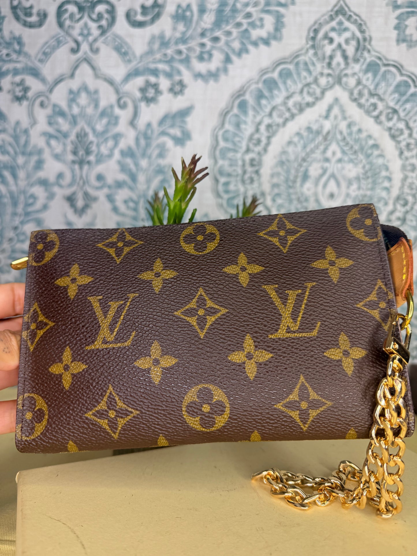 Louis Vuitton Monogram Bucket PM Pochette