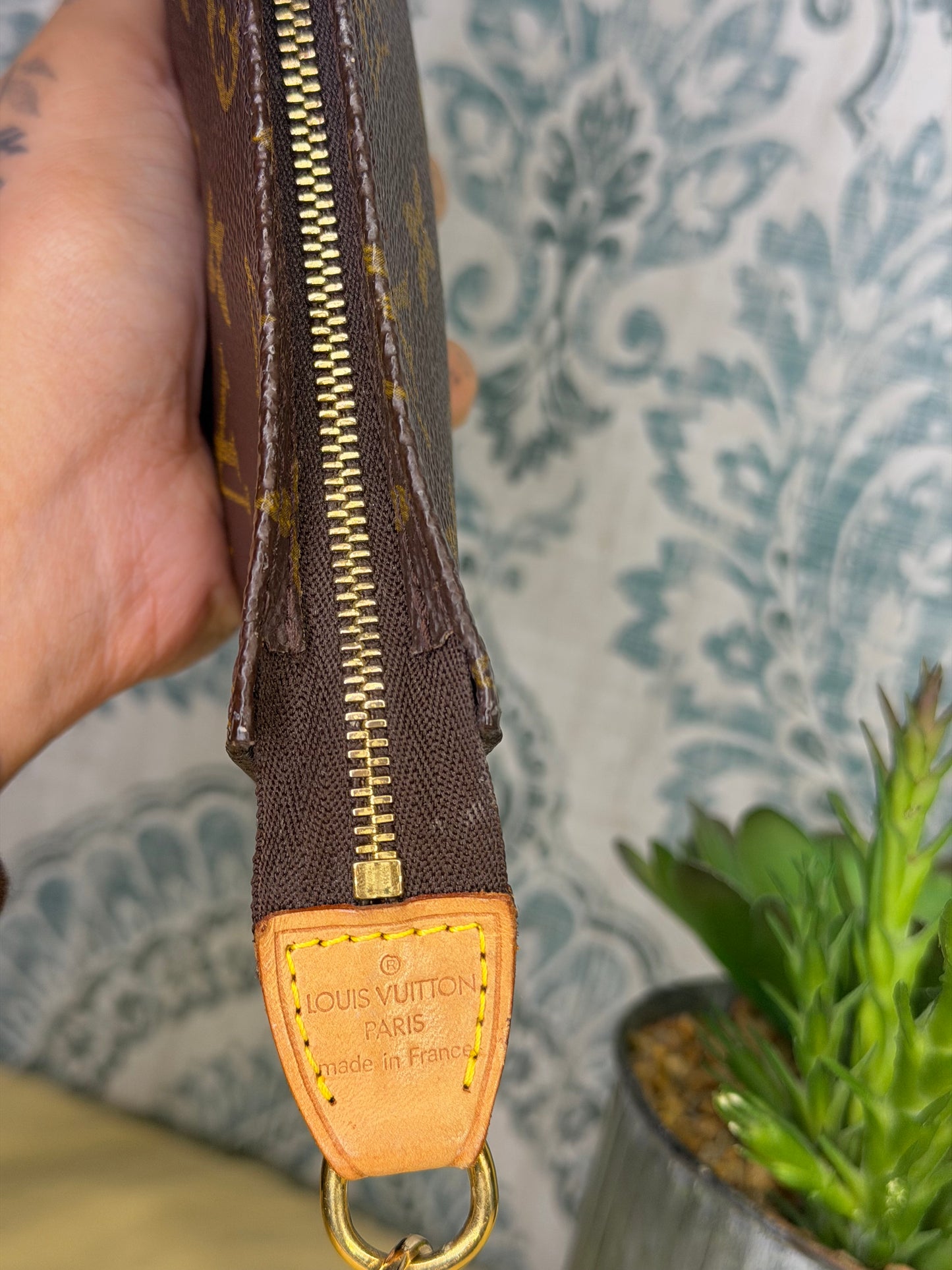 Louis Vuitton Monogram Bucket PM Pochette