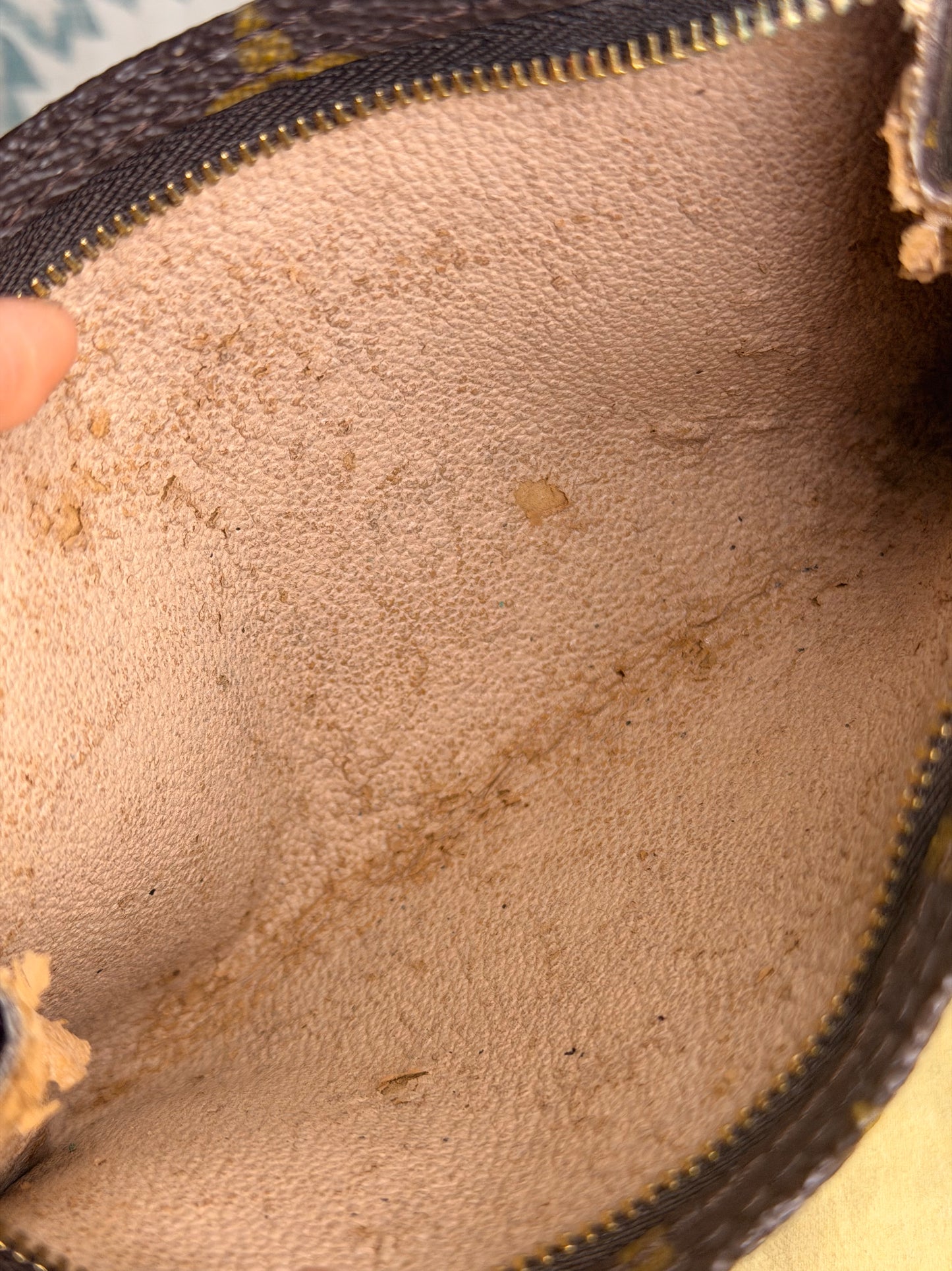 Louis Vuitton Monogram Bucket PM Pochette