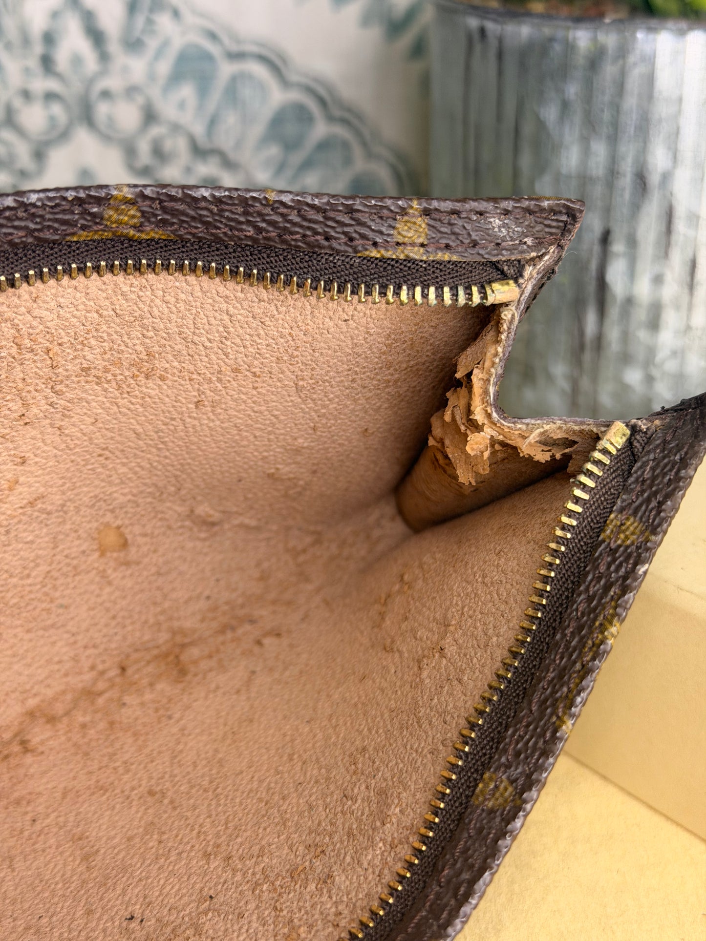 Louis Vuitton Monogram Bucket PM Pochette