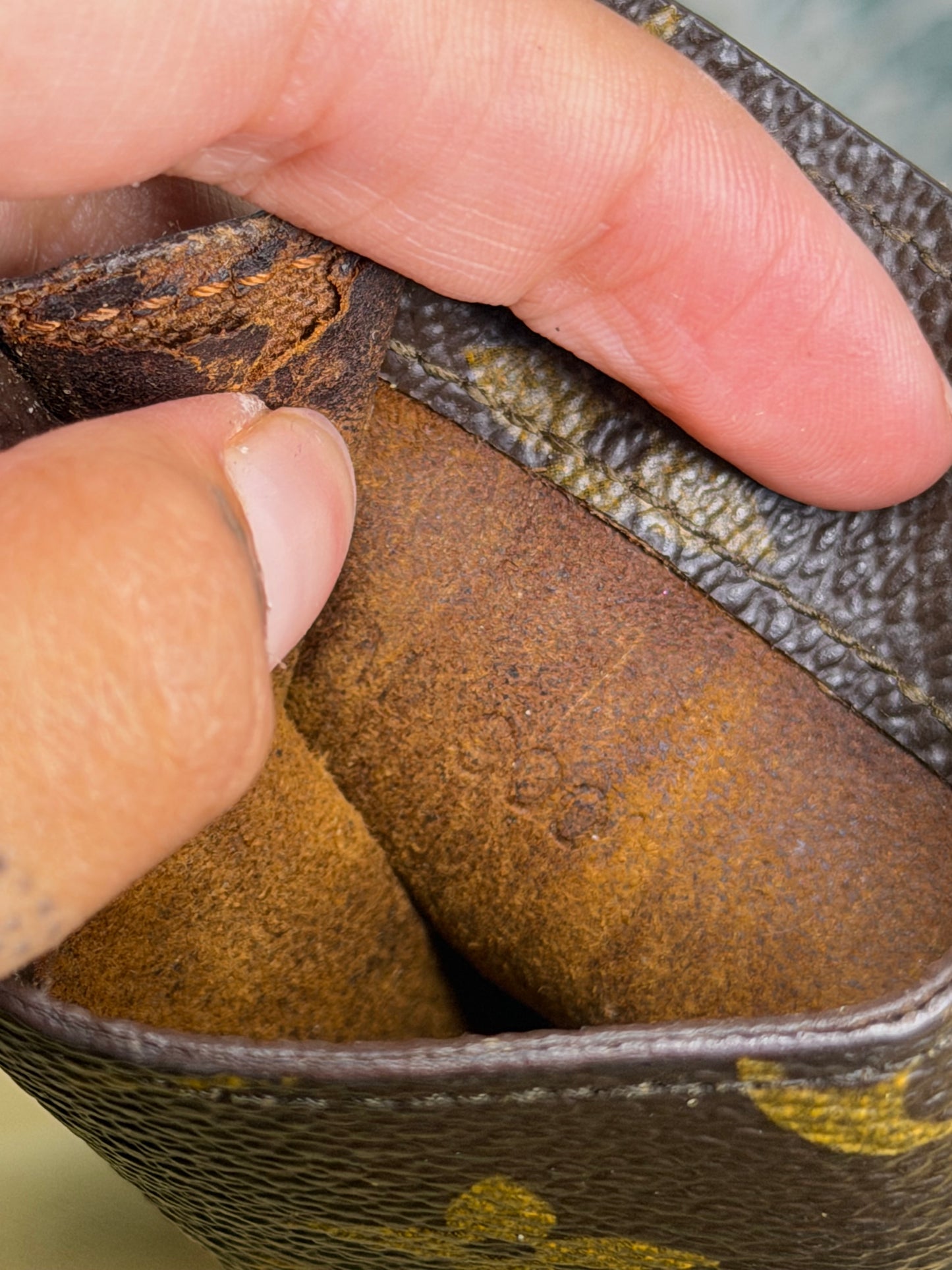 Louis Vuitton Etui Lunette Glasses Case