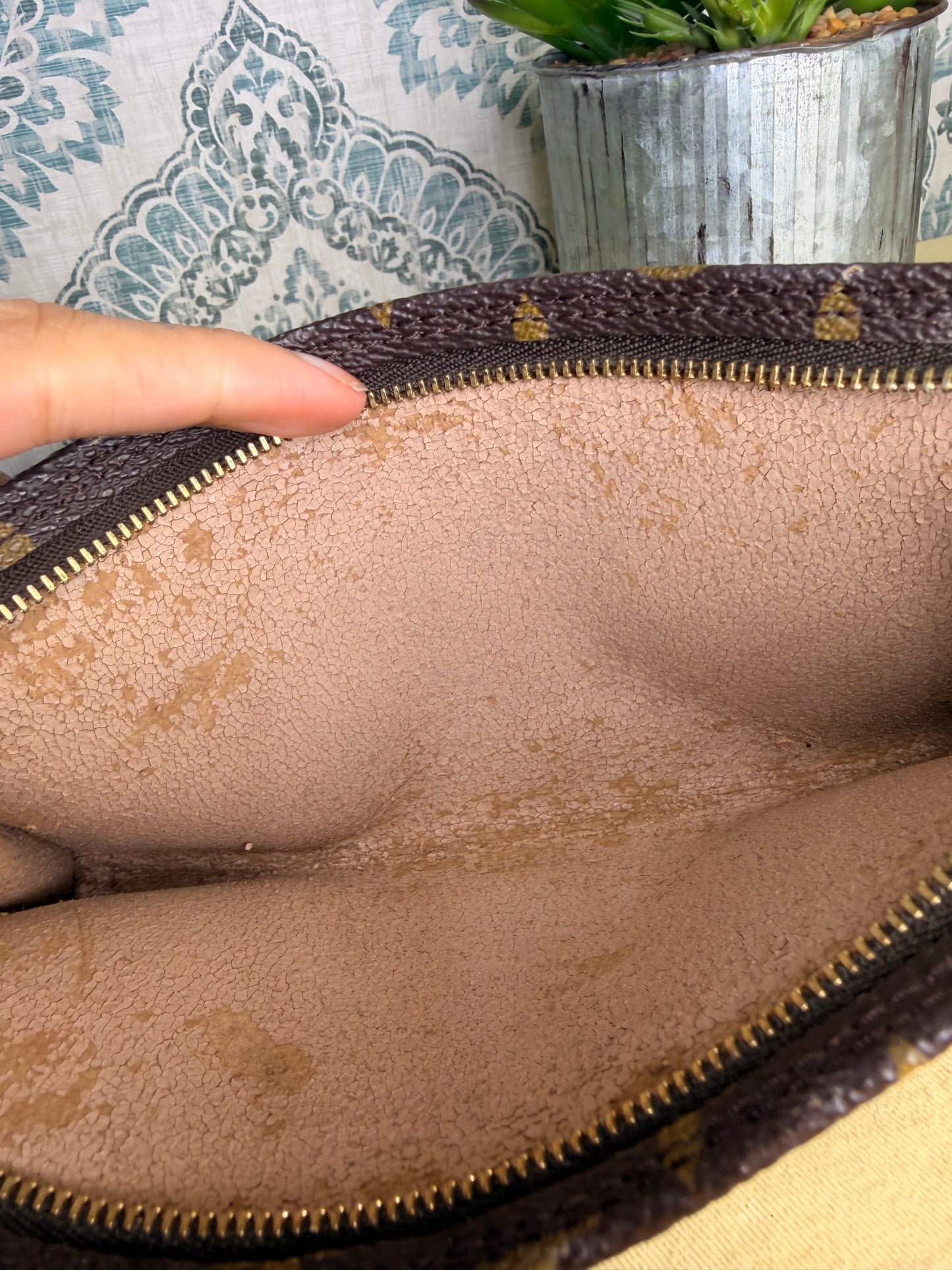 Louis Vuitton Monogram Bucket GM Pochette #1