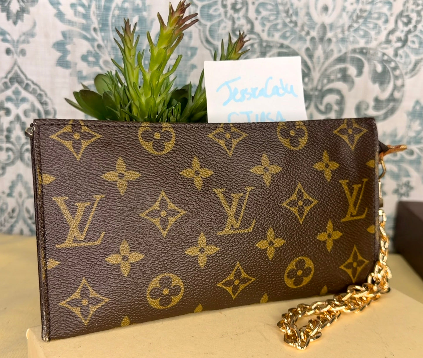 Louis Vuitton Monogram Bucket GM Pochette