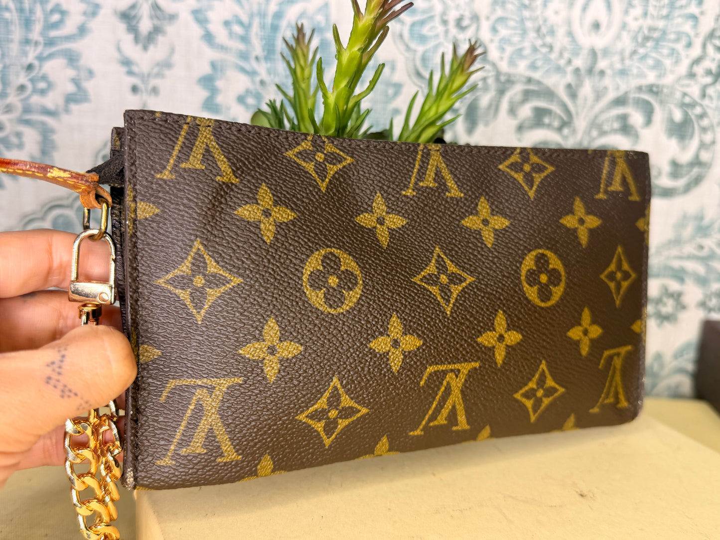 Louis Vuitton Monogram Bucket GM Pochette
