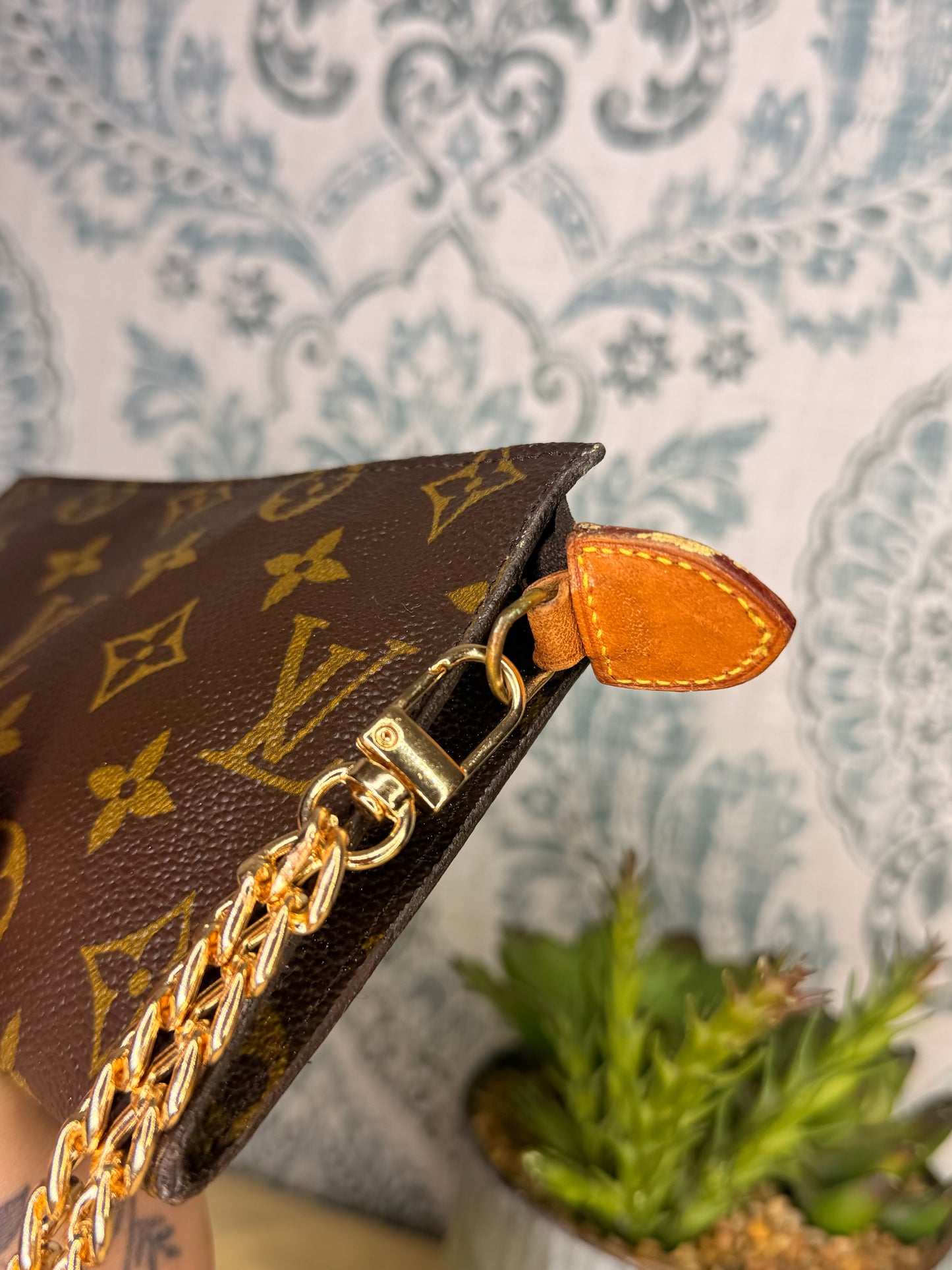 Louis Vuitton Monogram Bucket GM Pochette