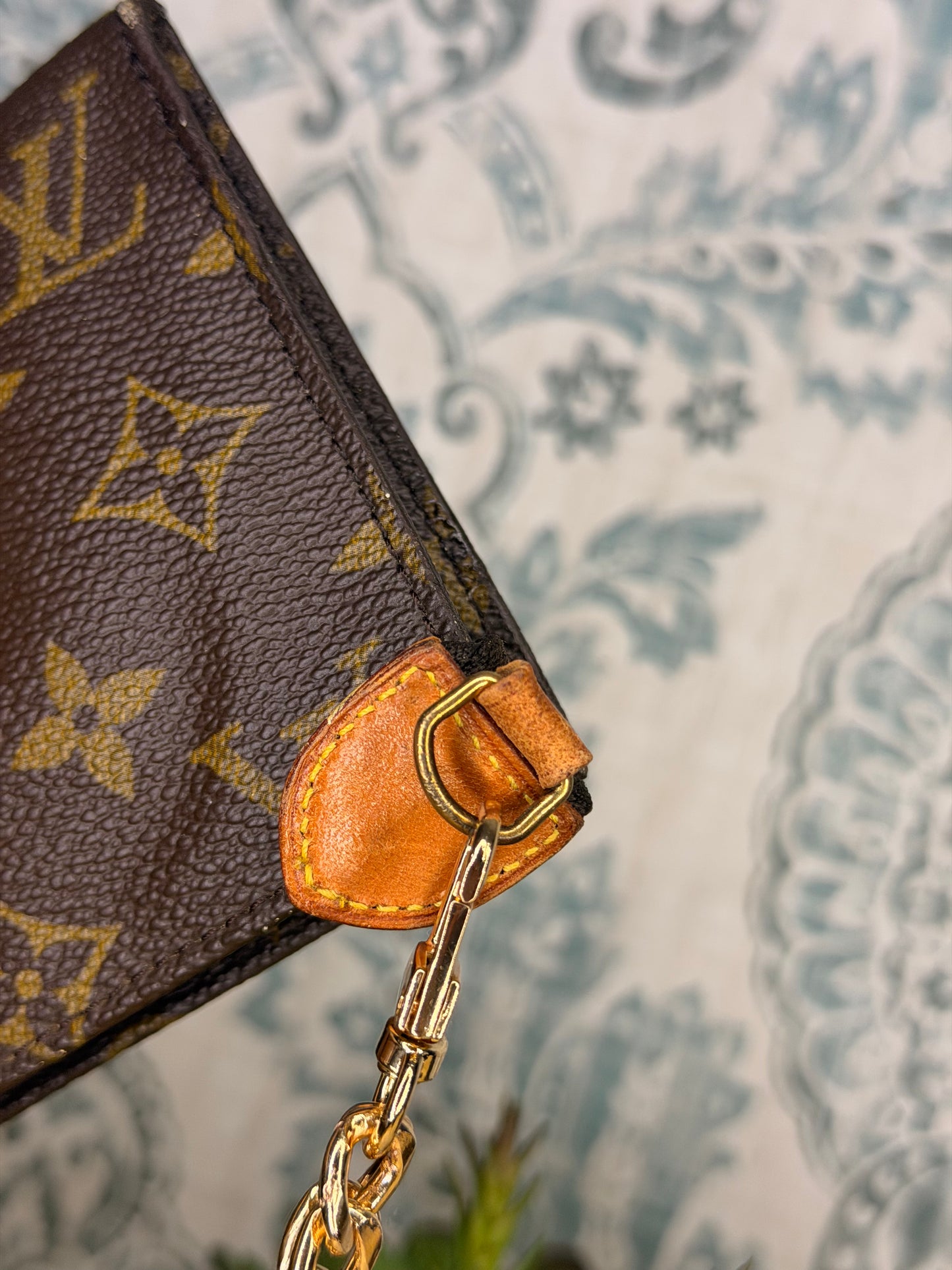 Louis Vuitton Monogram Bucket GM Pochette