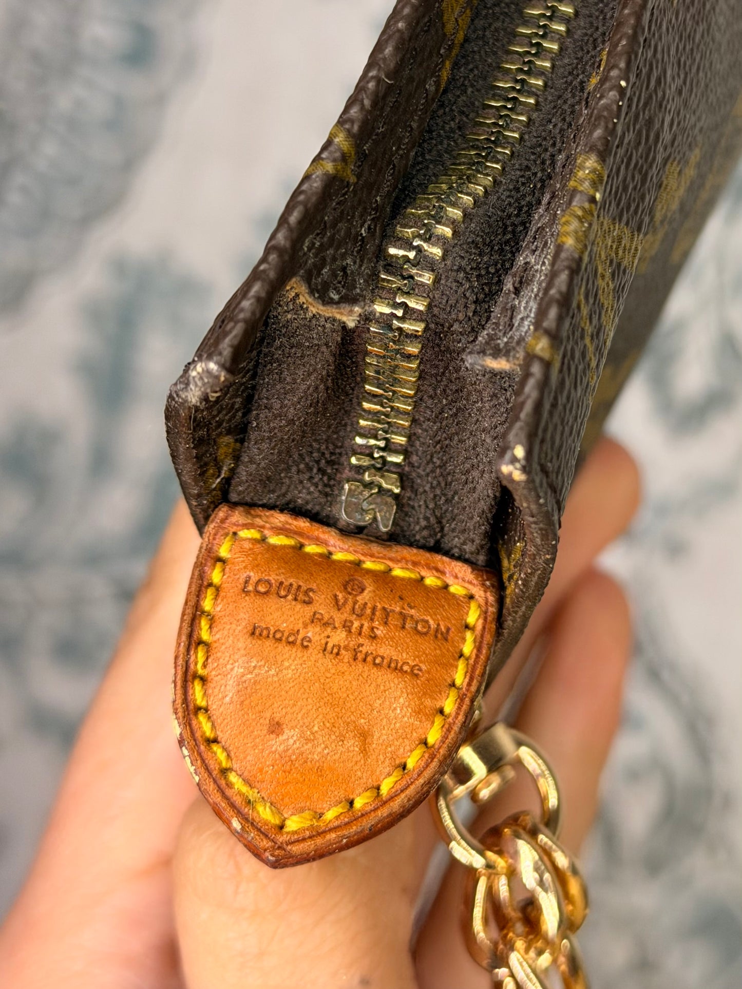 Louis Vuitton Monogram Bucket GM Pochette