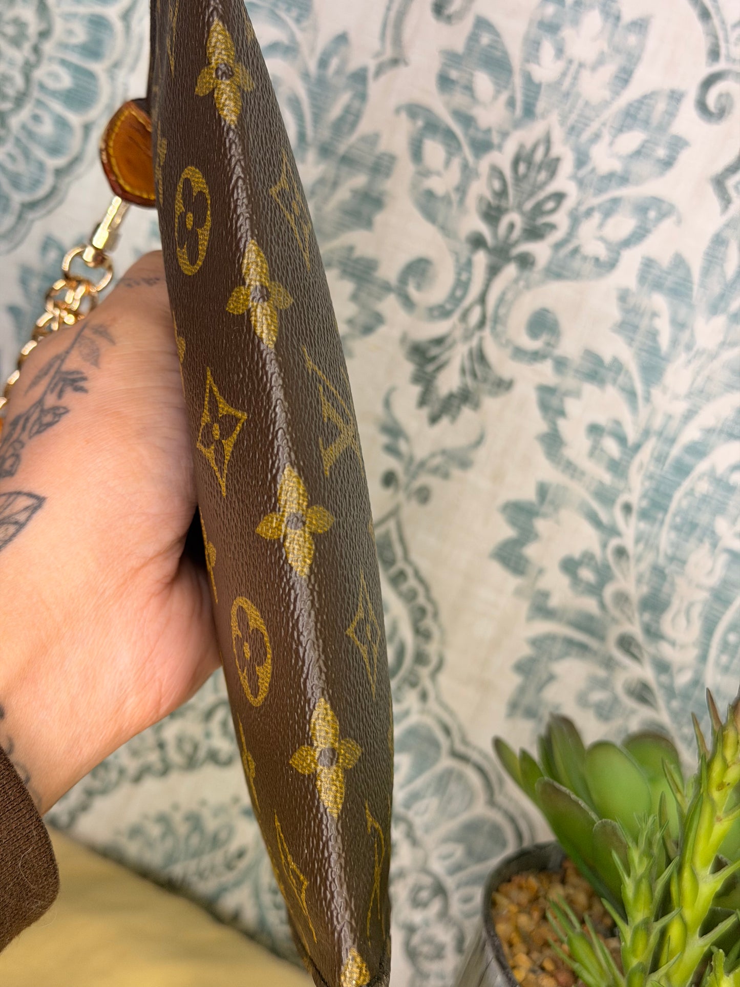 Louis Vuitton Monogram Bucket GM Pochette