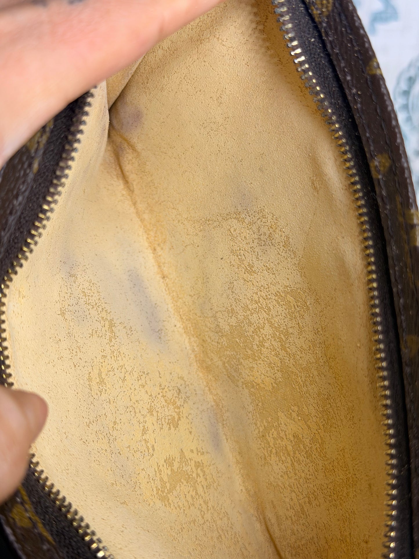 Louis Vuitton Monogram Bucket GM Pochette