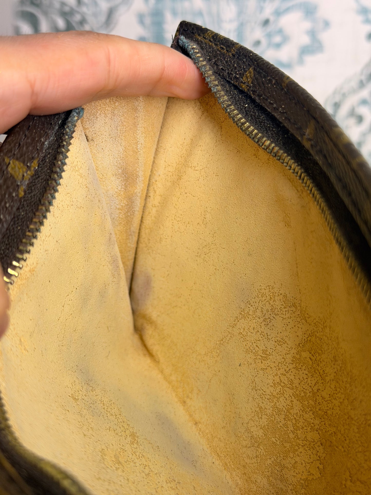 Louis Vuitton Monogram Bucket GM Pochette
