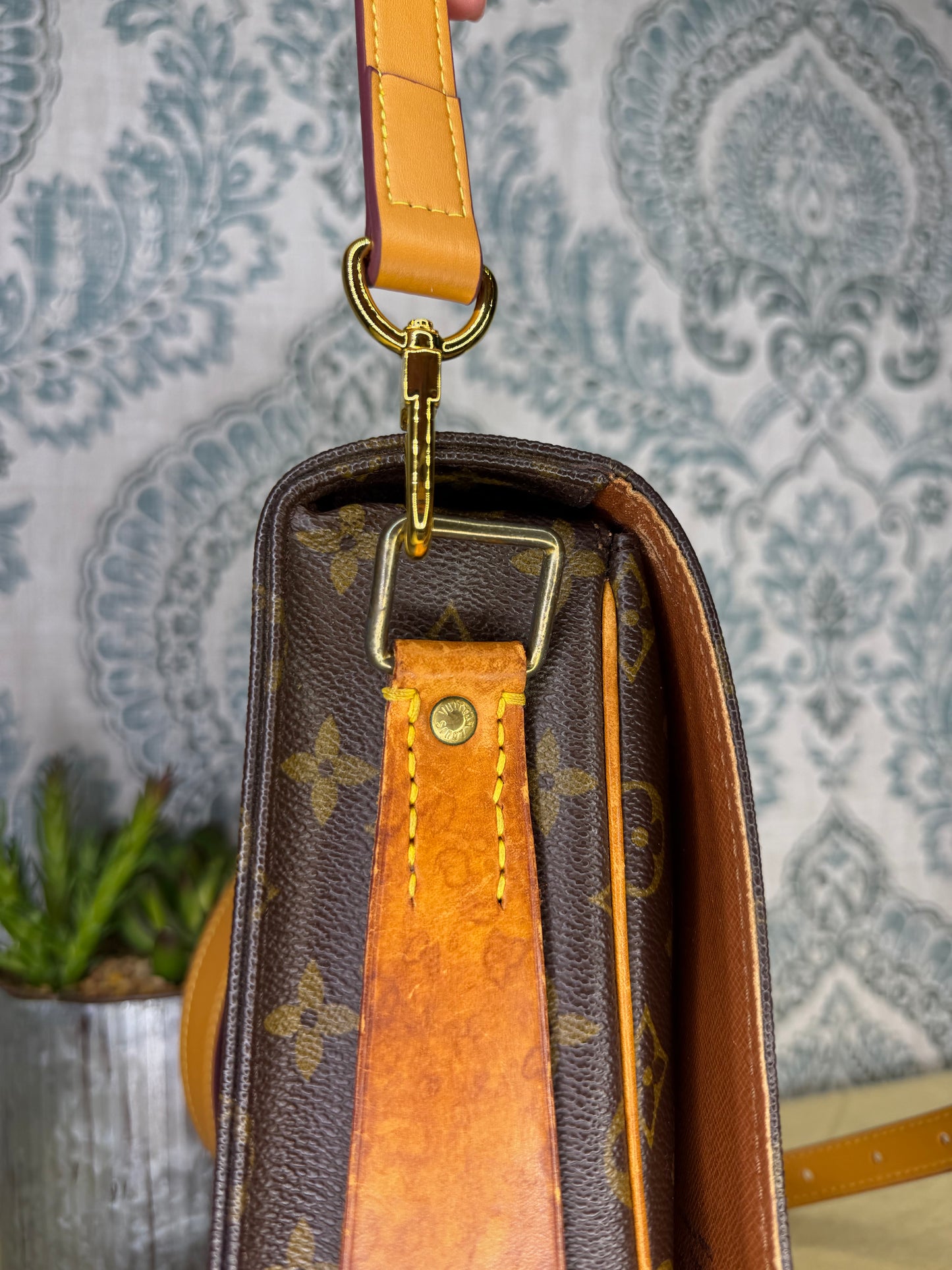 Louis Vuitton Cartouchiere GM