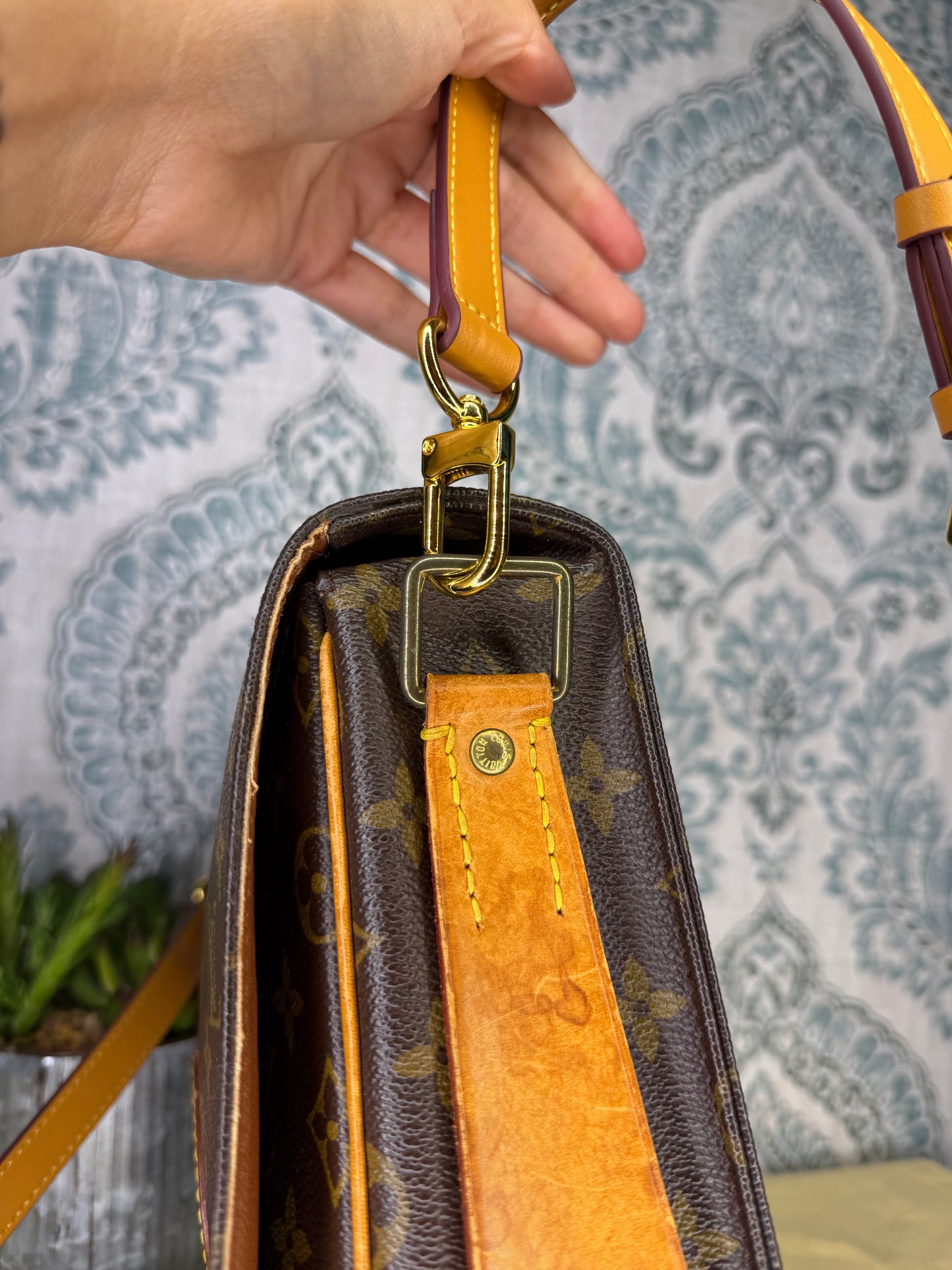 Louis Vuitton Cartouchiere GM