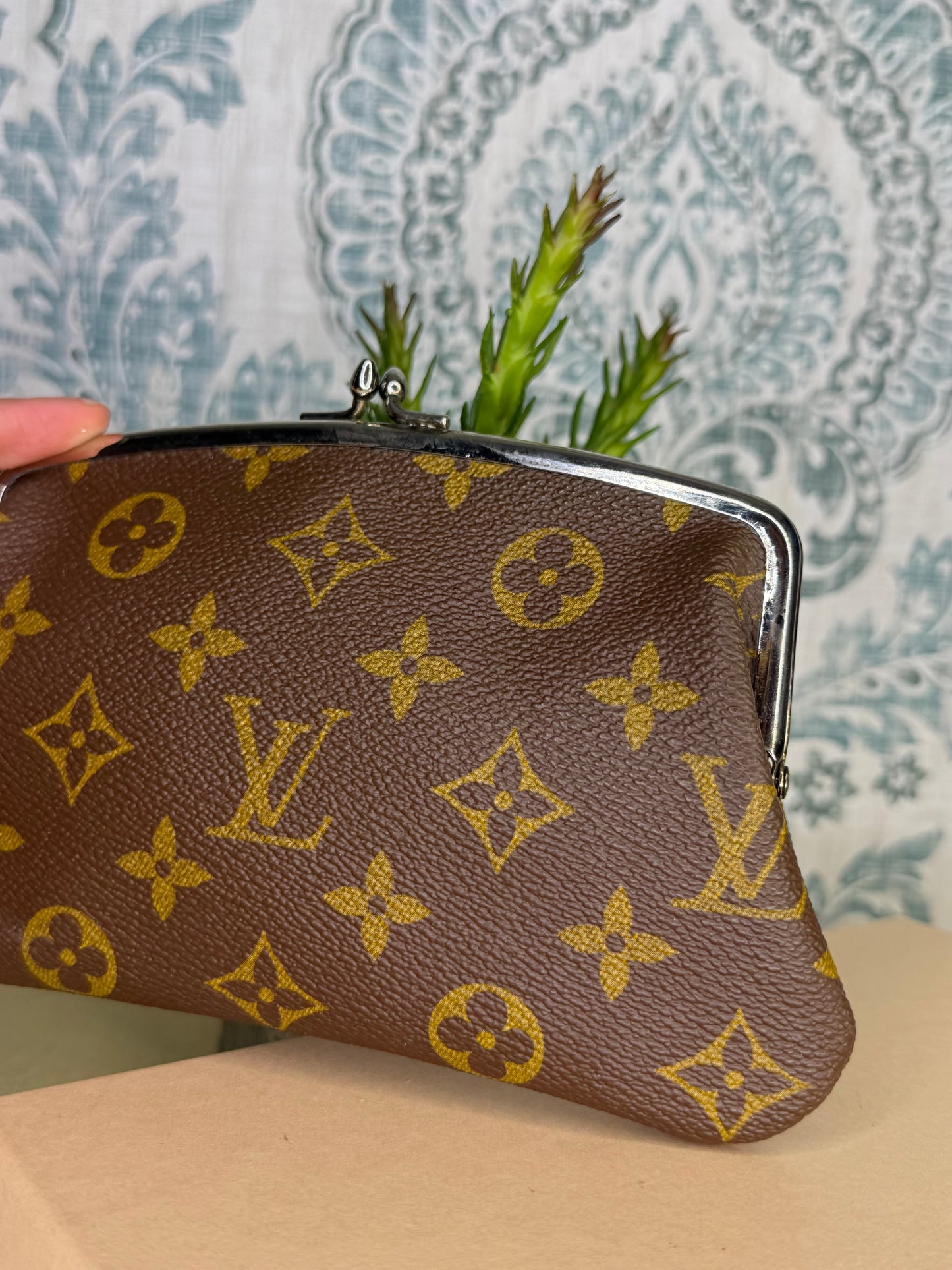 Louis Vuitton French Company Kisslock Pouch