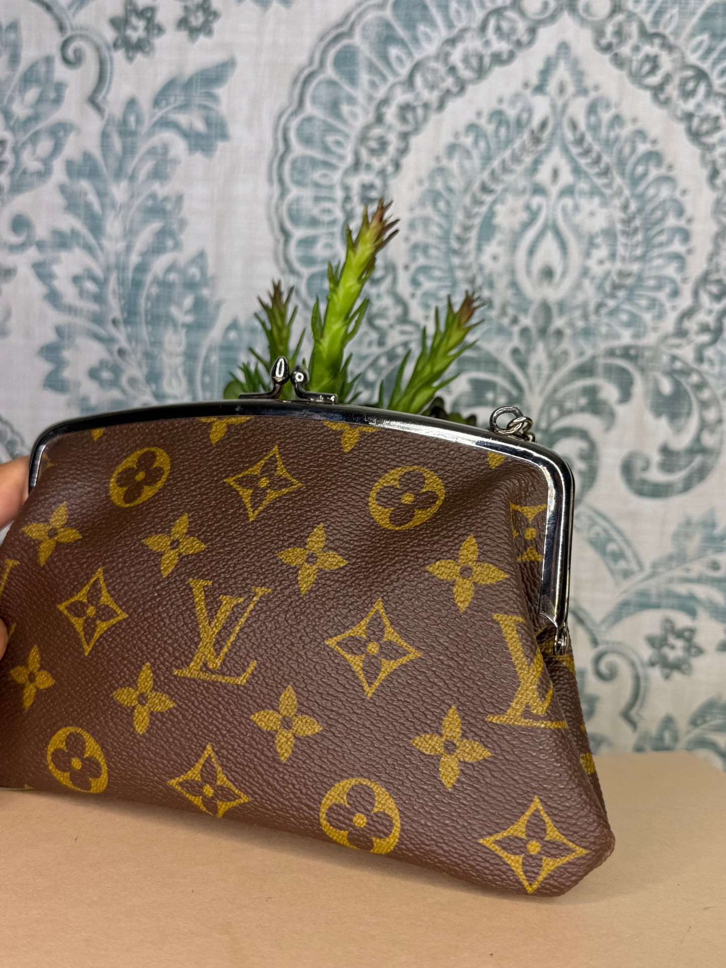 Louis Vuitton French Company Kisslock Pouch
