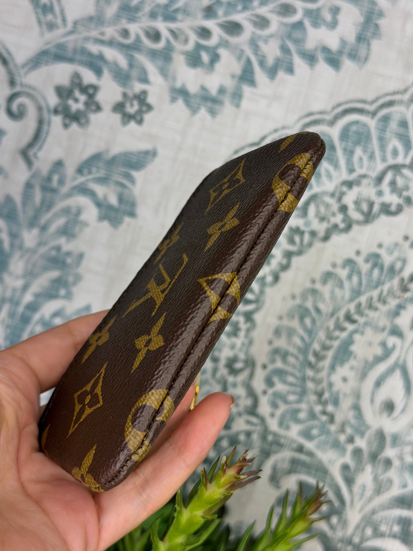 Louis Vuitton Monogram Key Cles