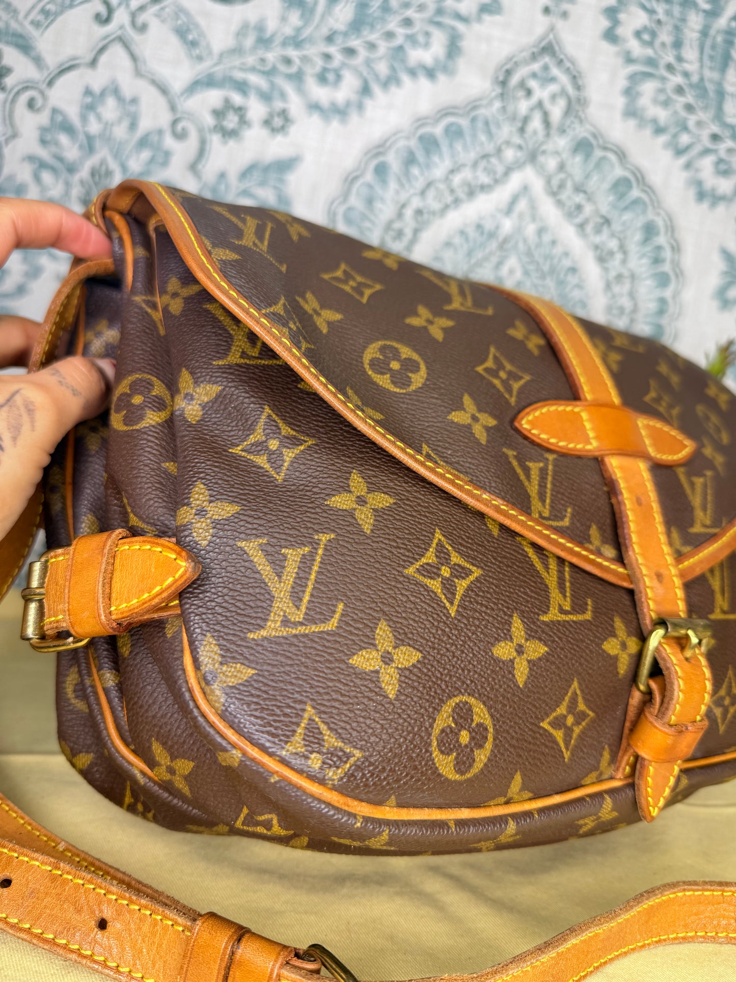 Louis Vuitton Saumur 30