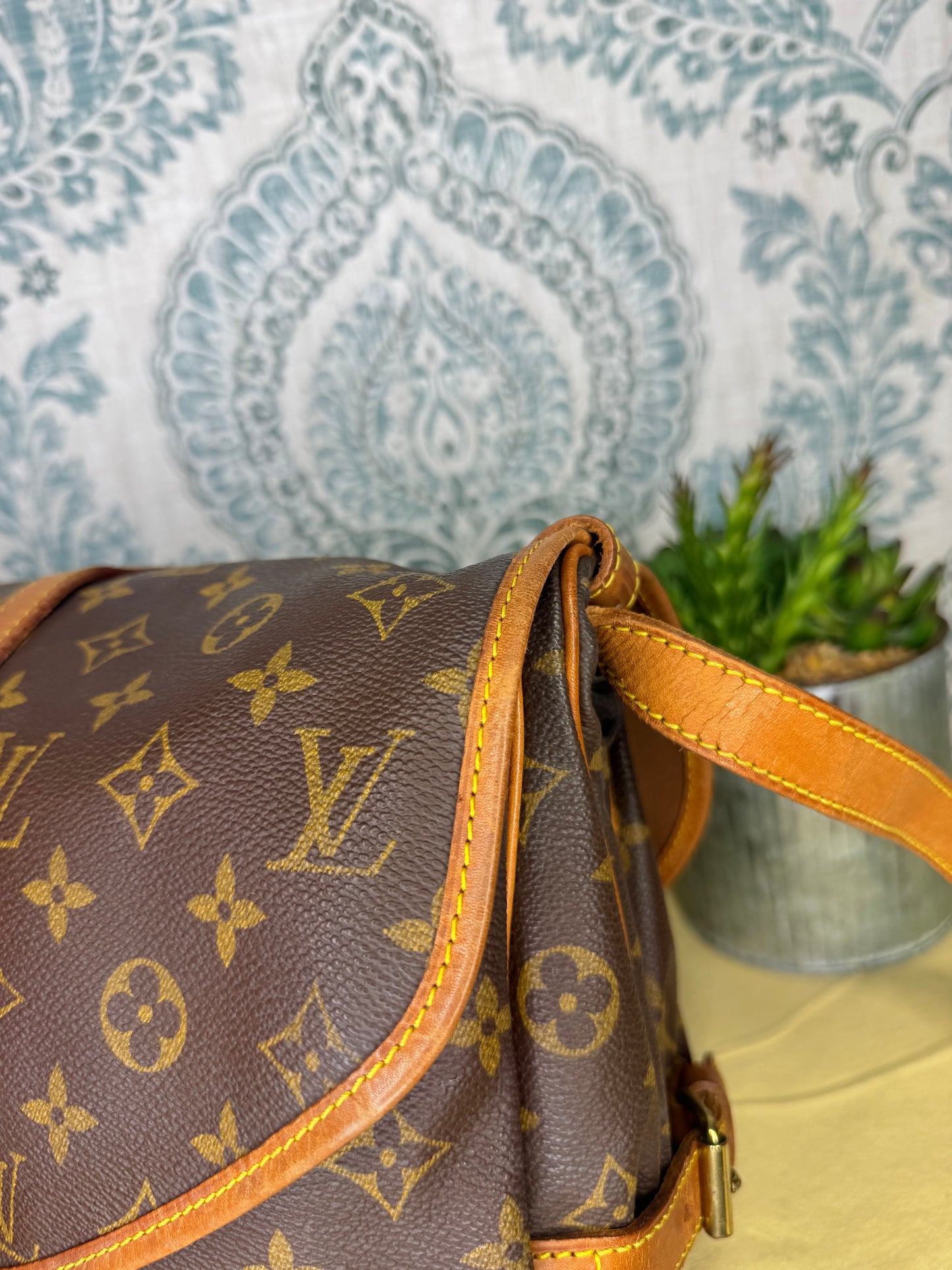 Louis Vuitton Saumur 30