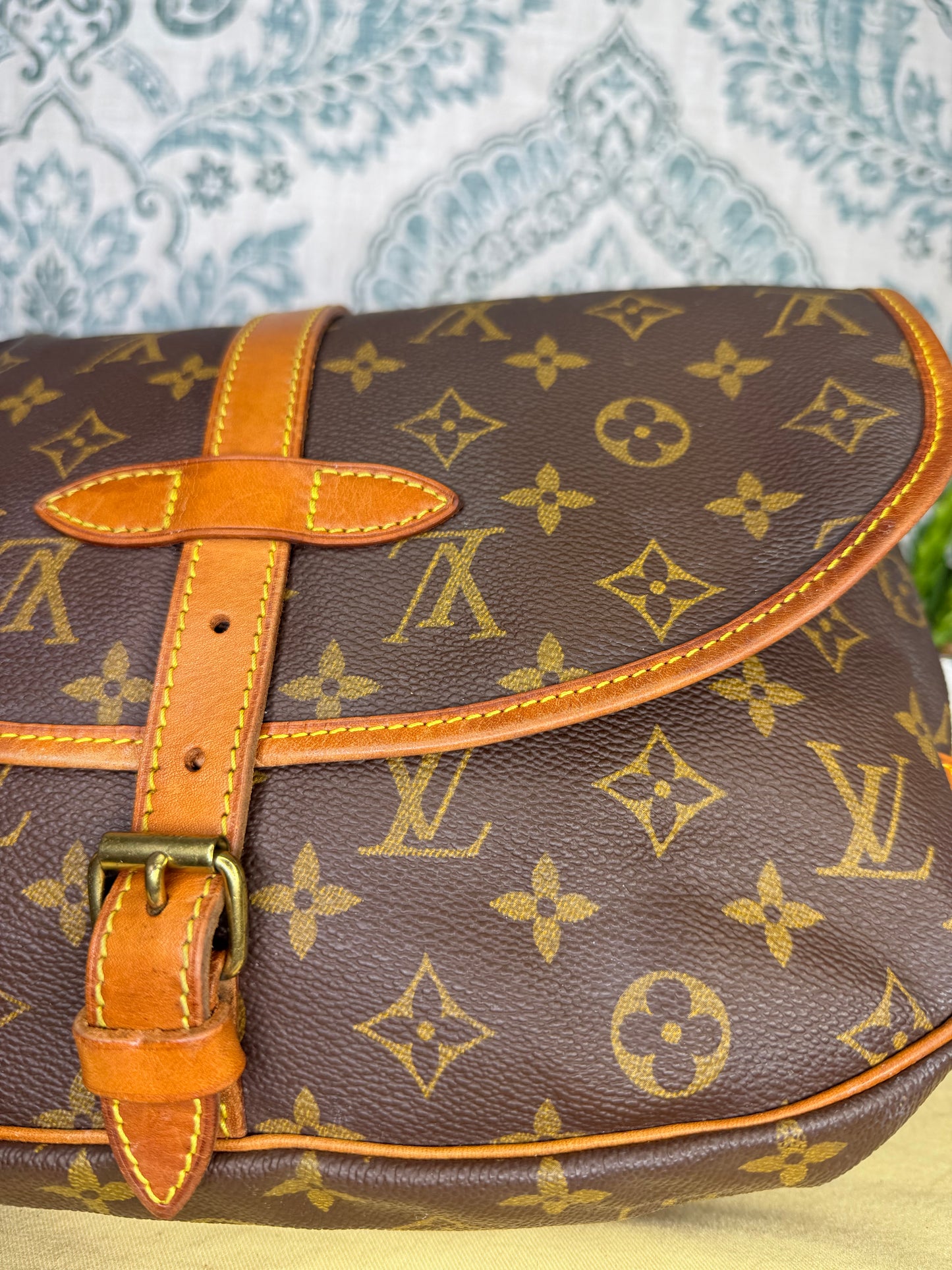 Louis Vuitton Saumur 30