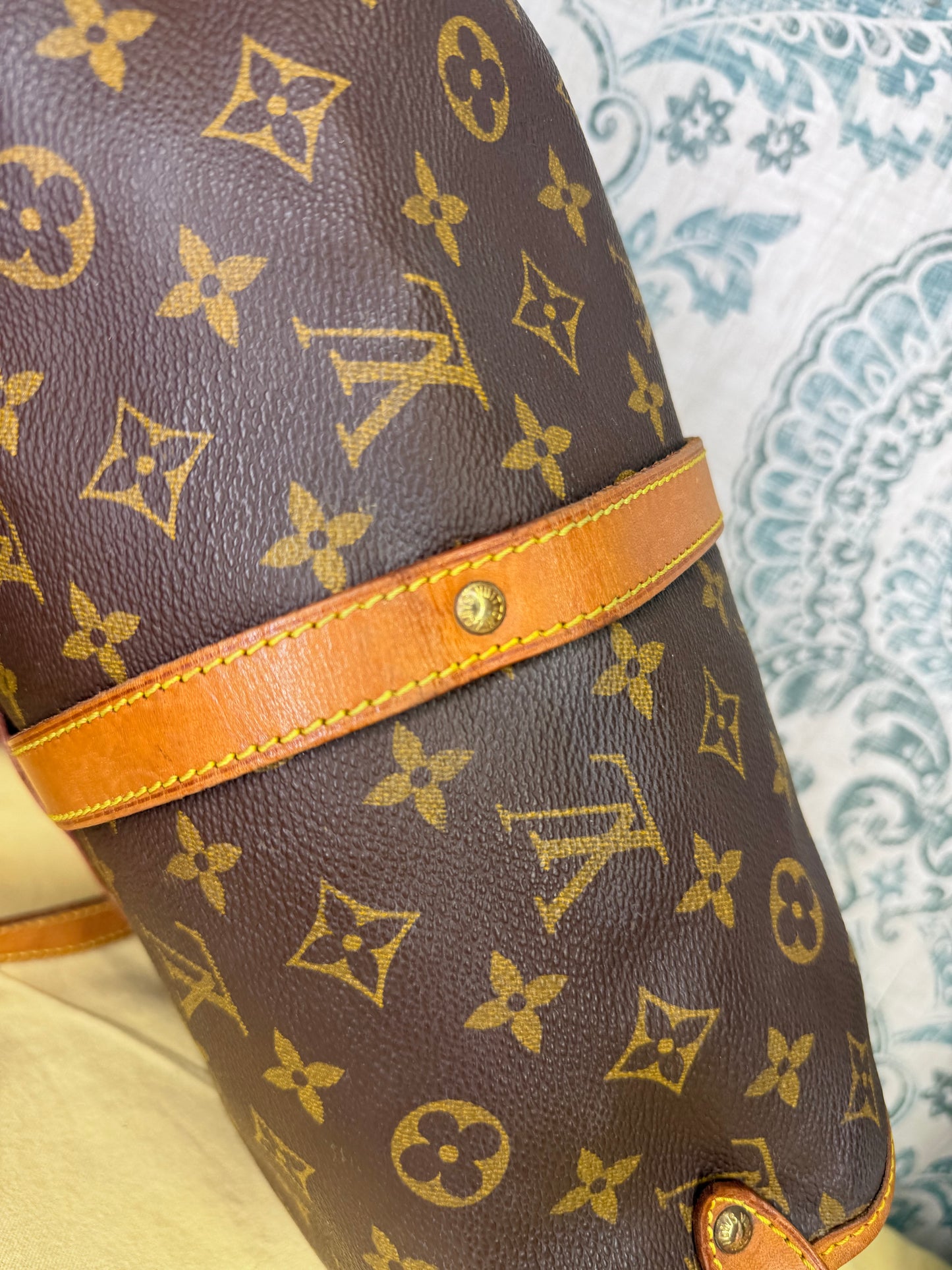 Louis Vuitton Saumur 30