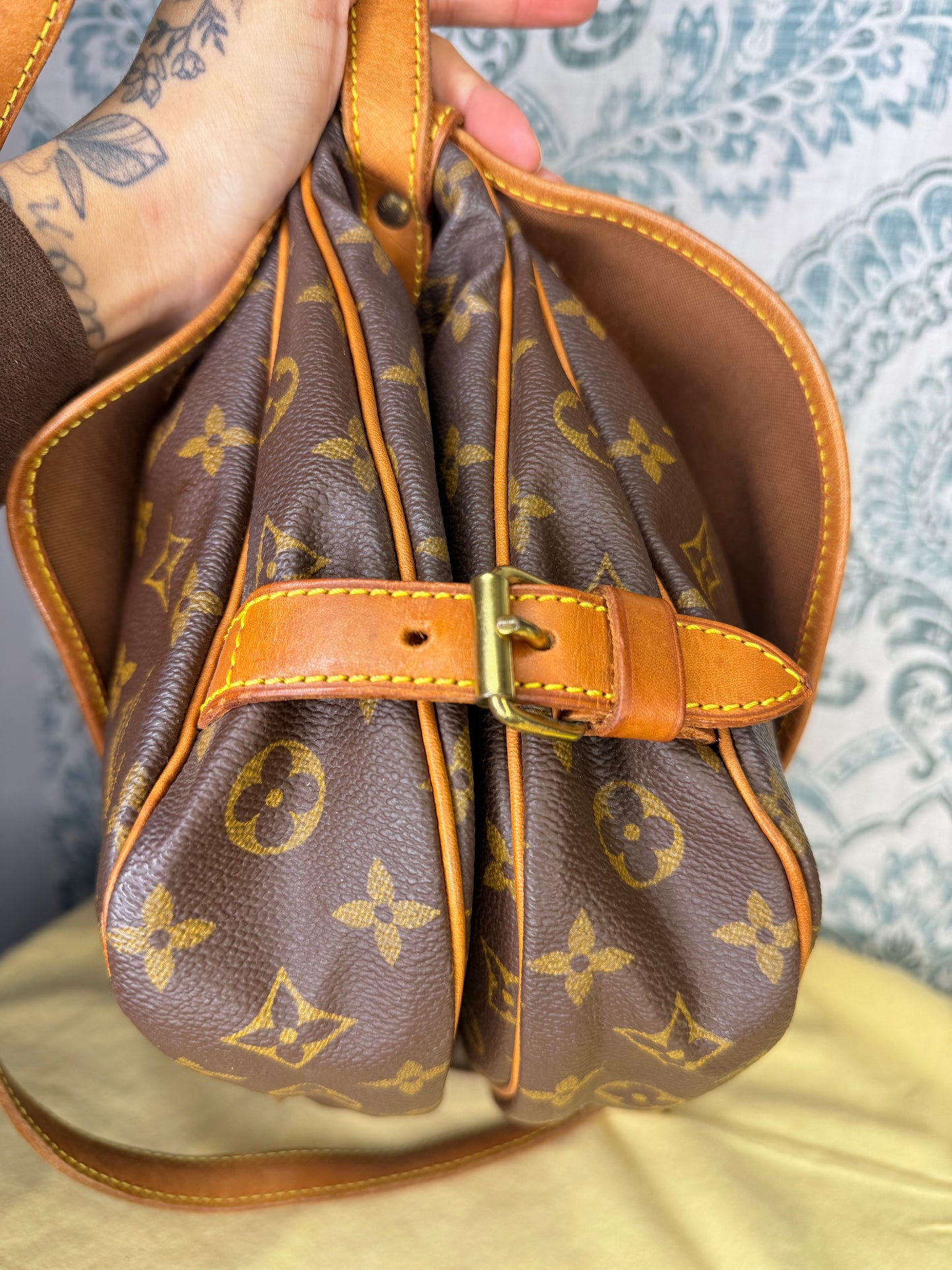 Louis Vuitton Saumur 30