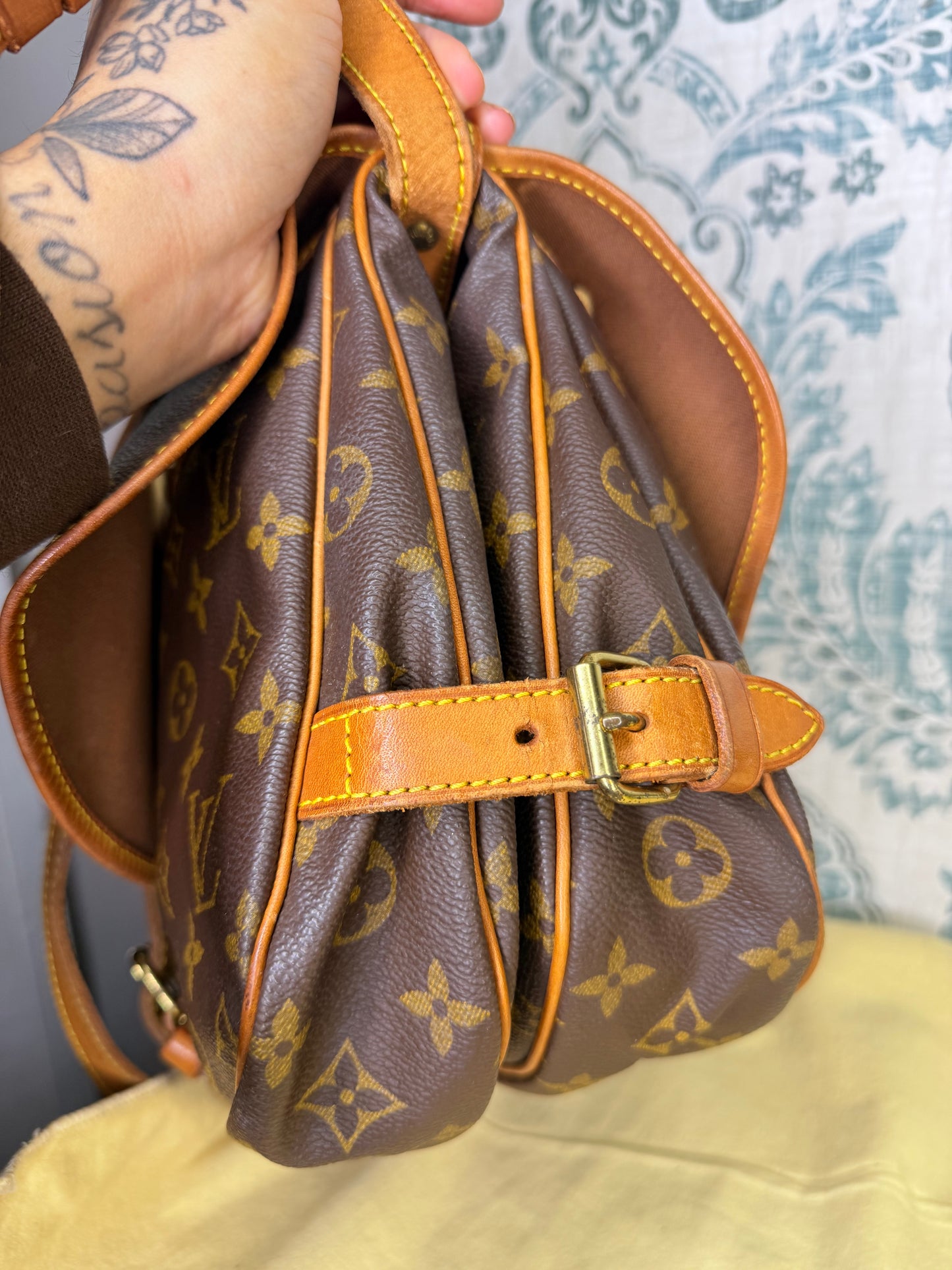 Louis Vuitton Saumur 30