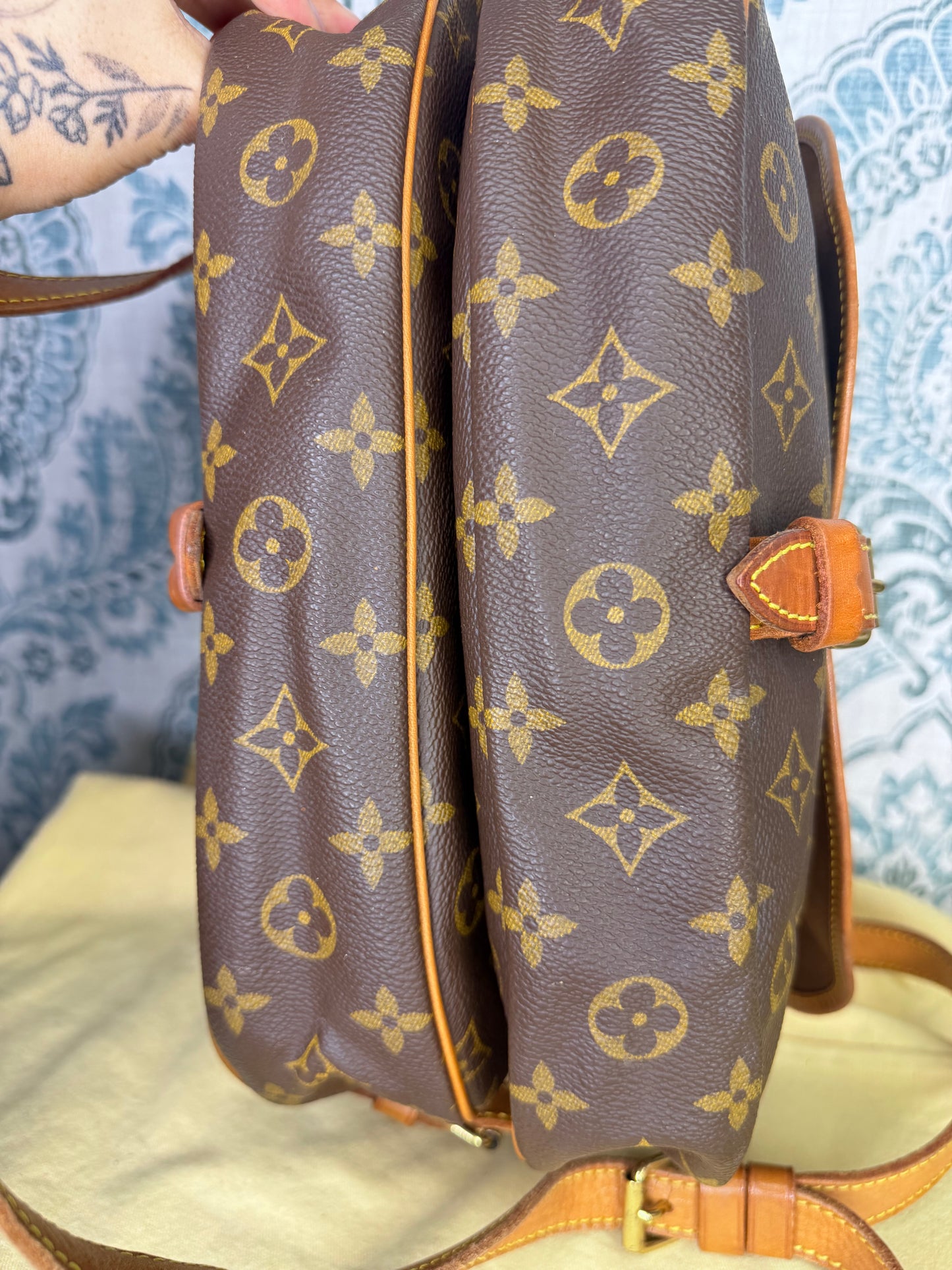 Louis Vuitton Saumur 30
